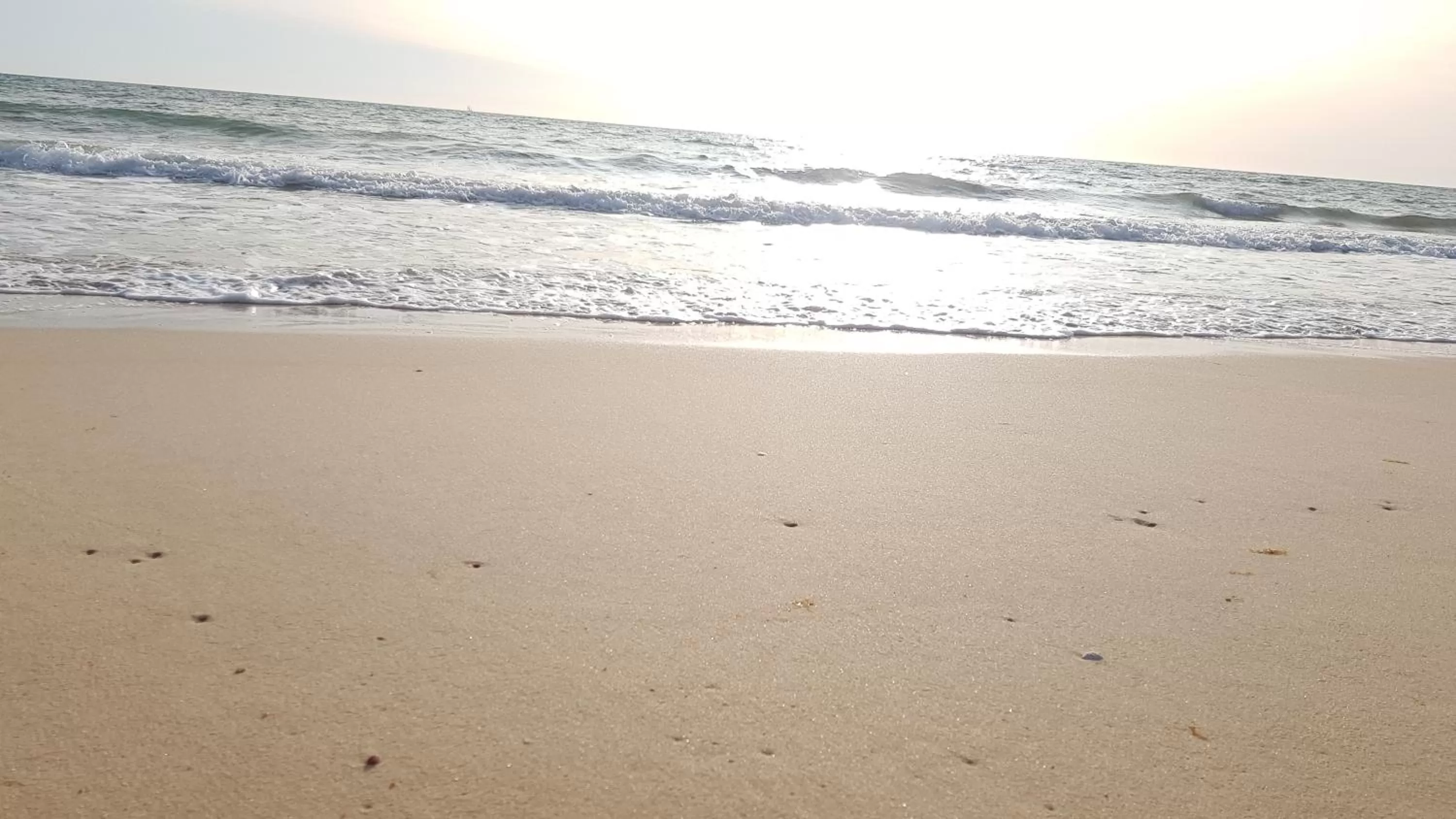 Beach in São Pedro Suite Faro