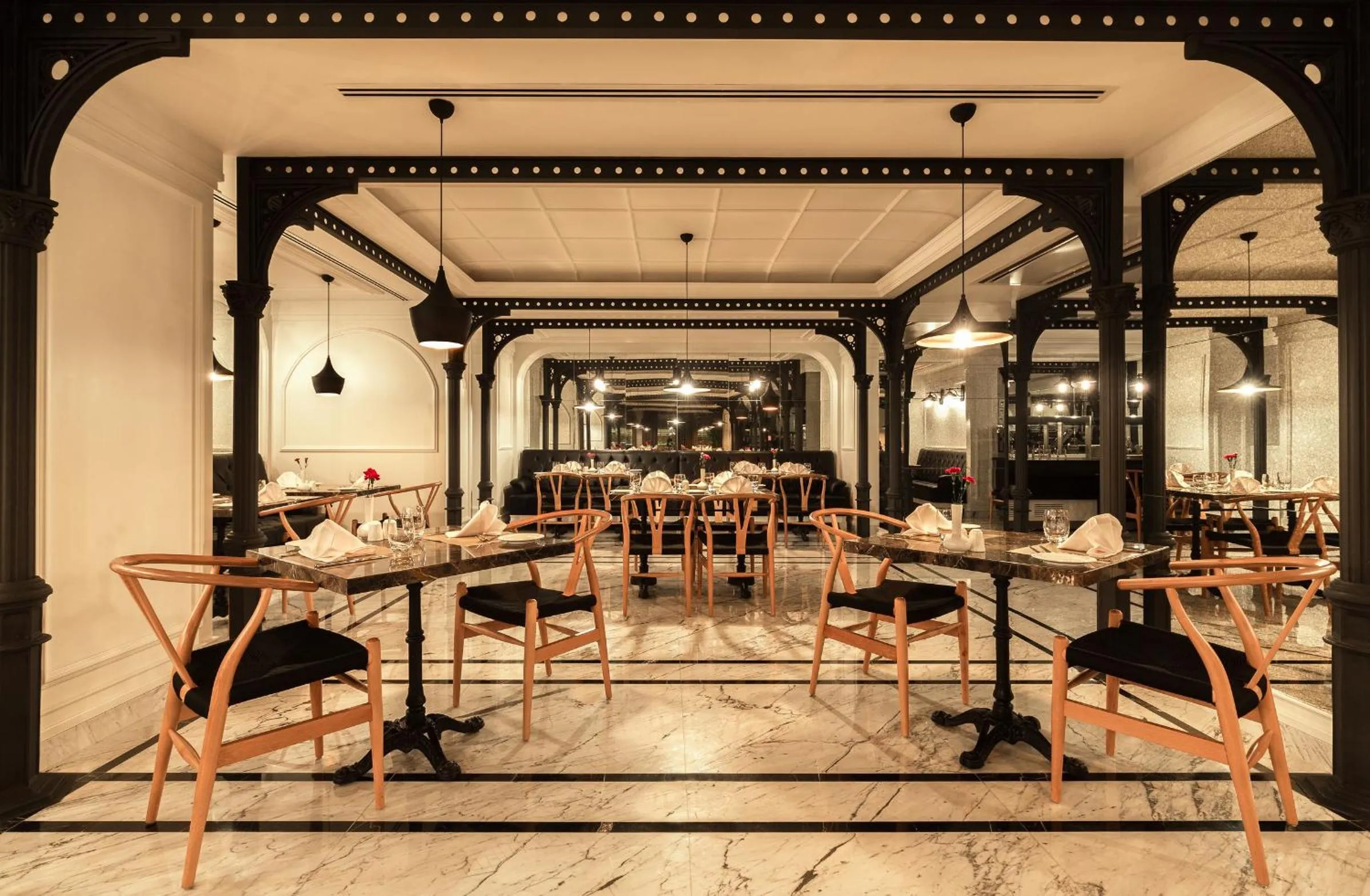 Restaurant/places to eat in Metropolitan Hotels Taksim