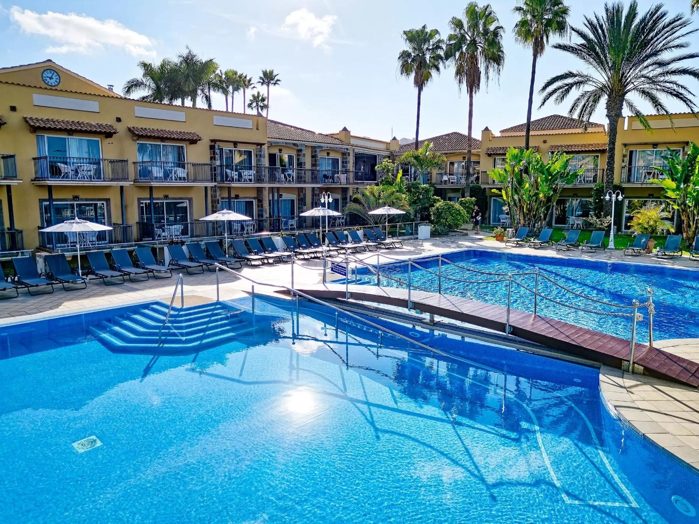 Swimming pool in Bull Vital Suites & Spa Boutique Hotel - Only Adults