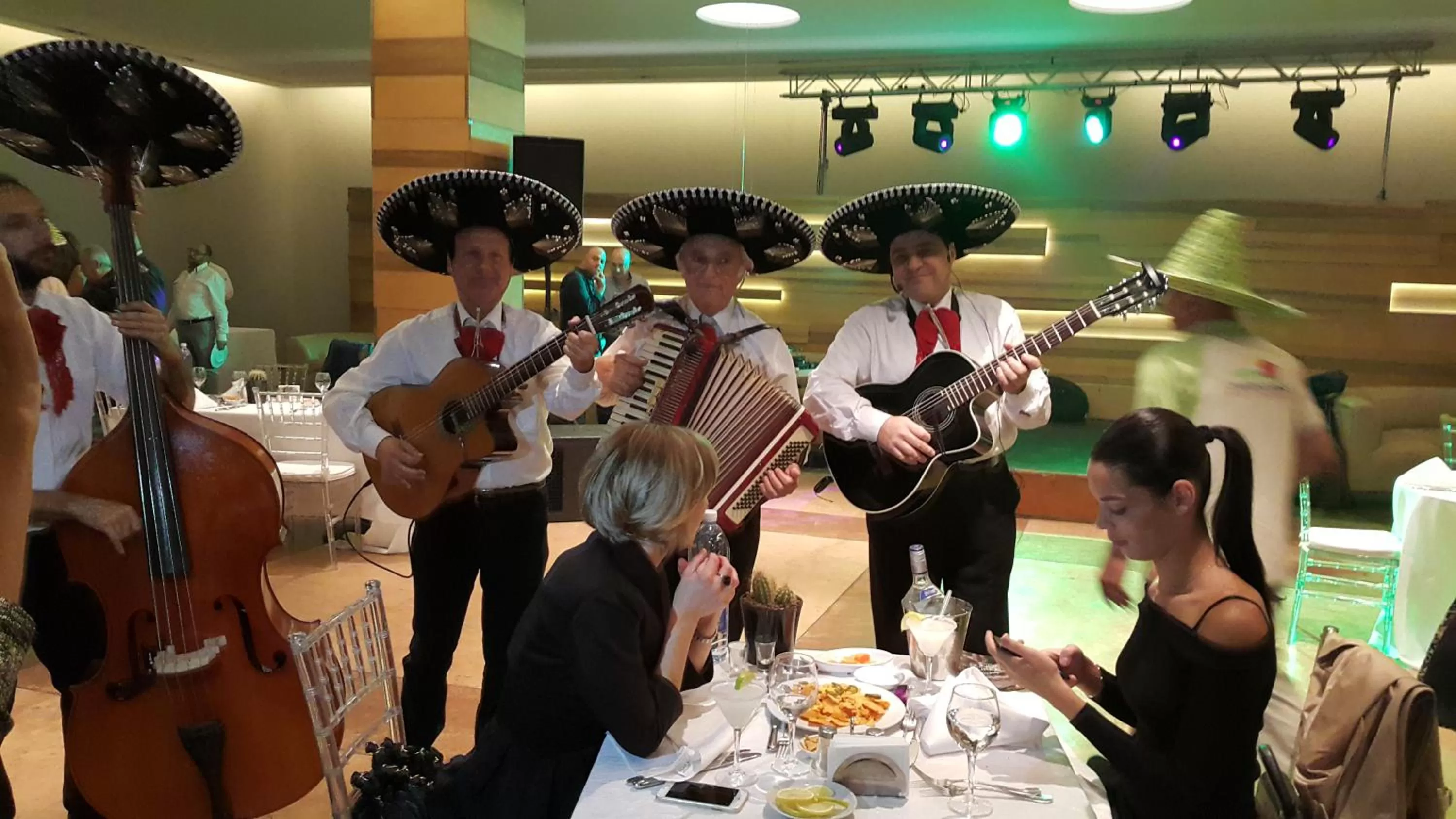 Restaurant/places to eat in Country Lodge Hotel & Resort Beirut