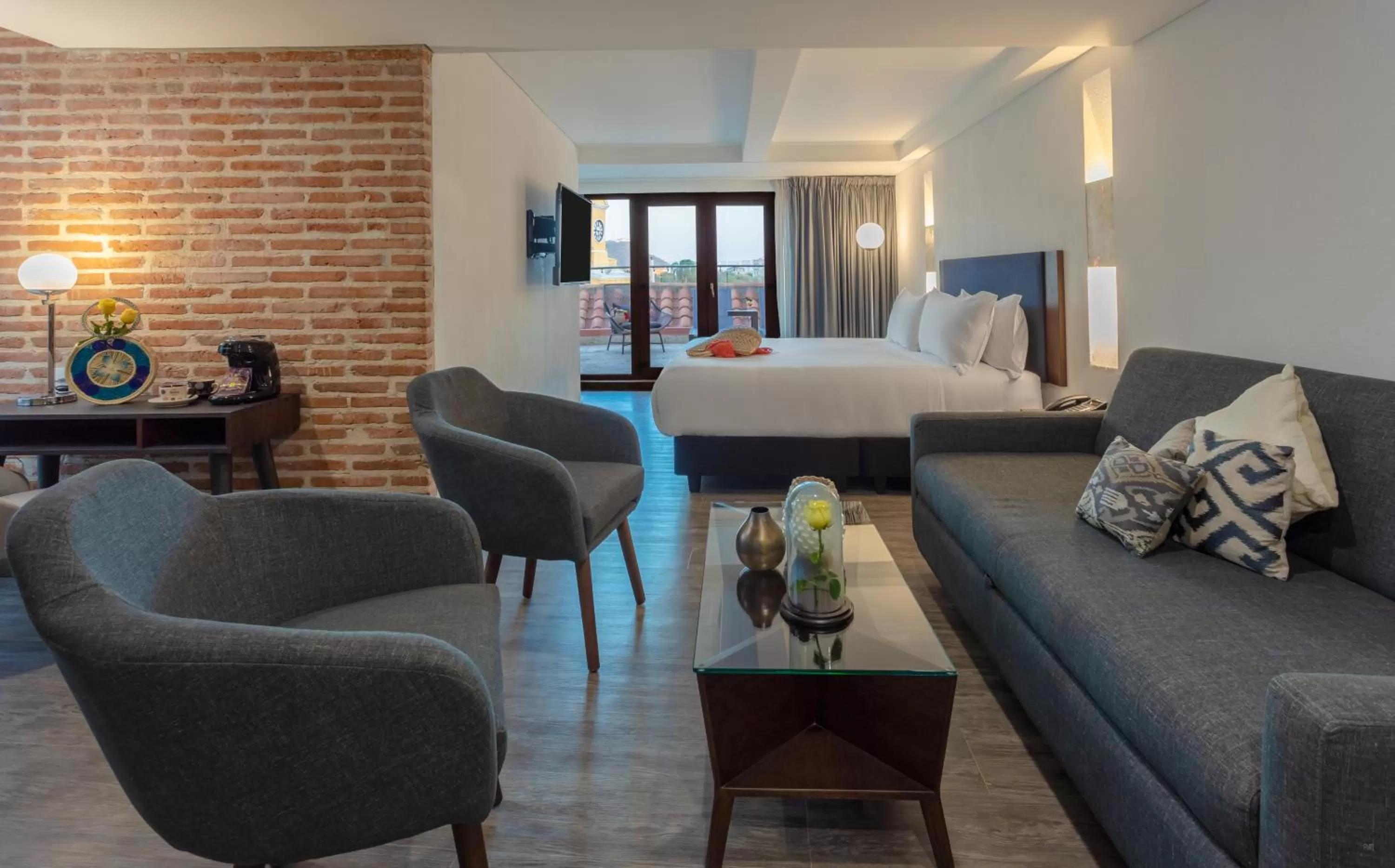 Photo of the whole room in Hotel Santa Catalina By OxoHotel