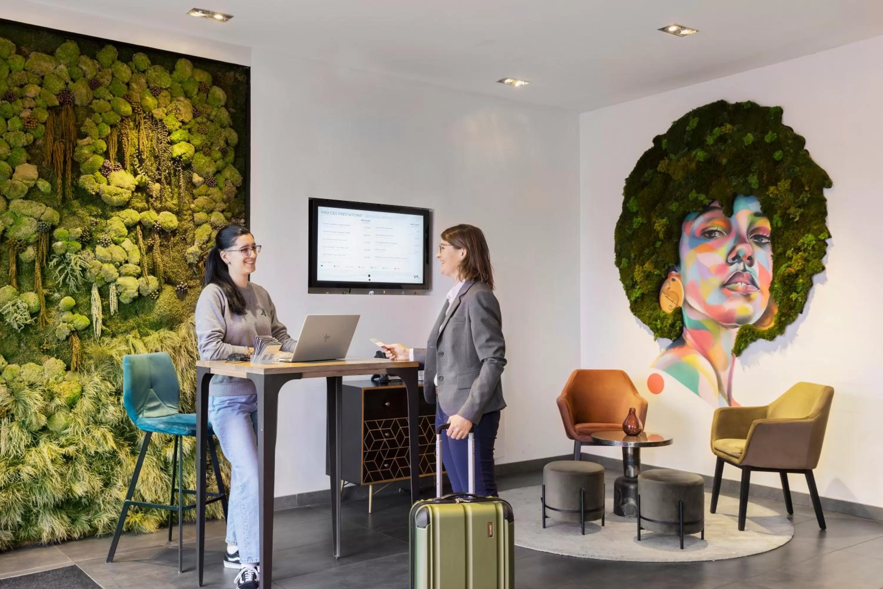 Lobby or reception in Mercure Paris Gare du Nord