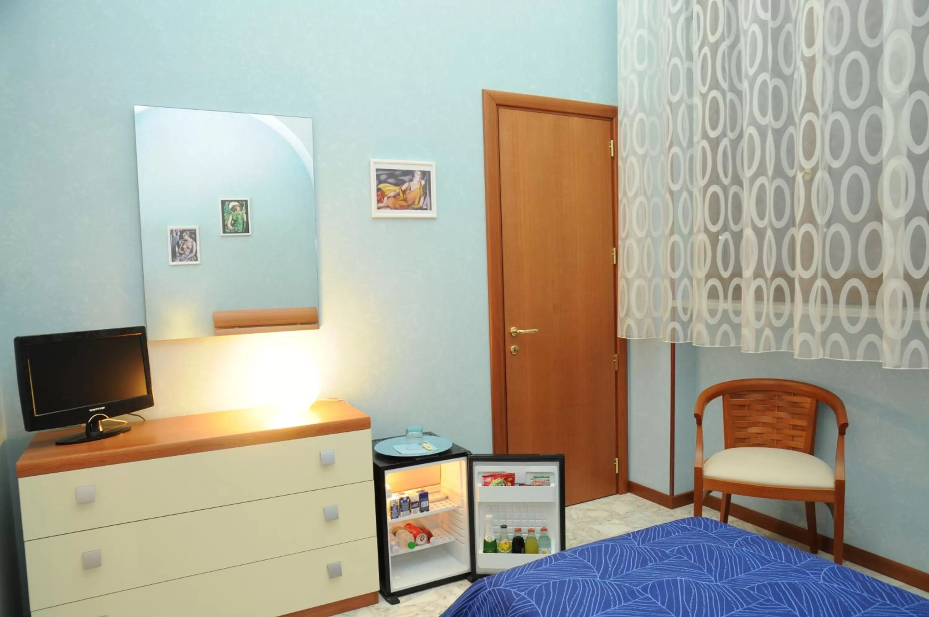 Photo of the whole room, Bed in Affittacamere Conte Di Cavour