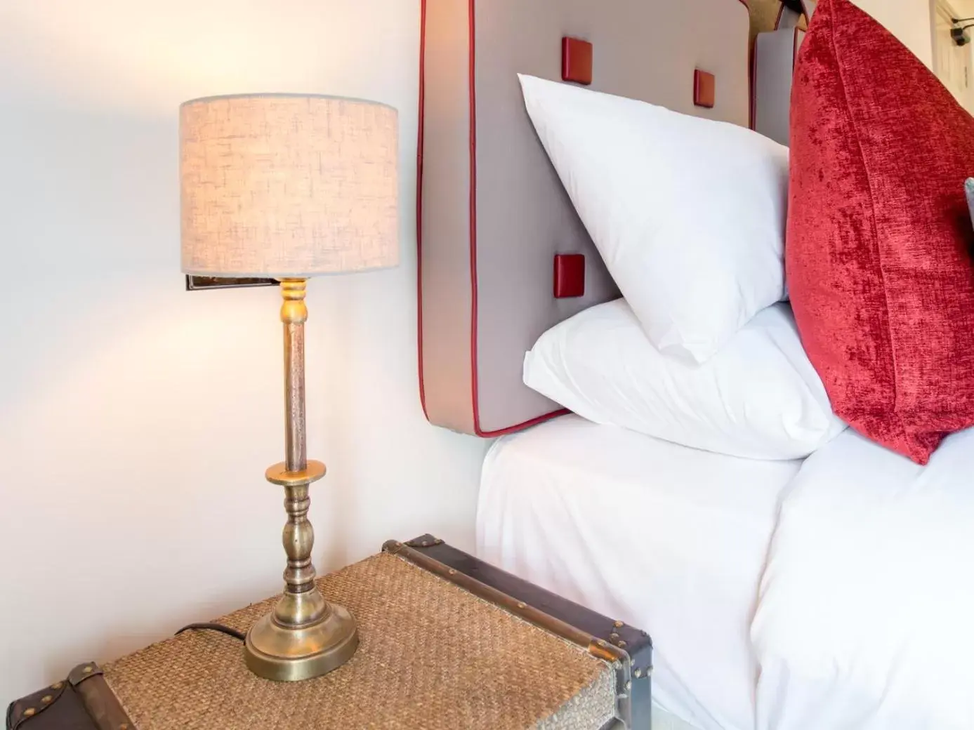 King Room in The Cornish Arms King Room in The Cornish Arms