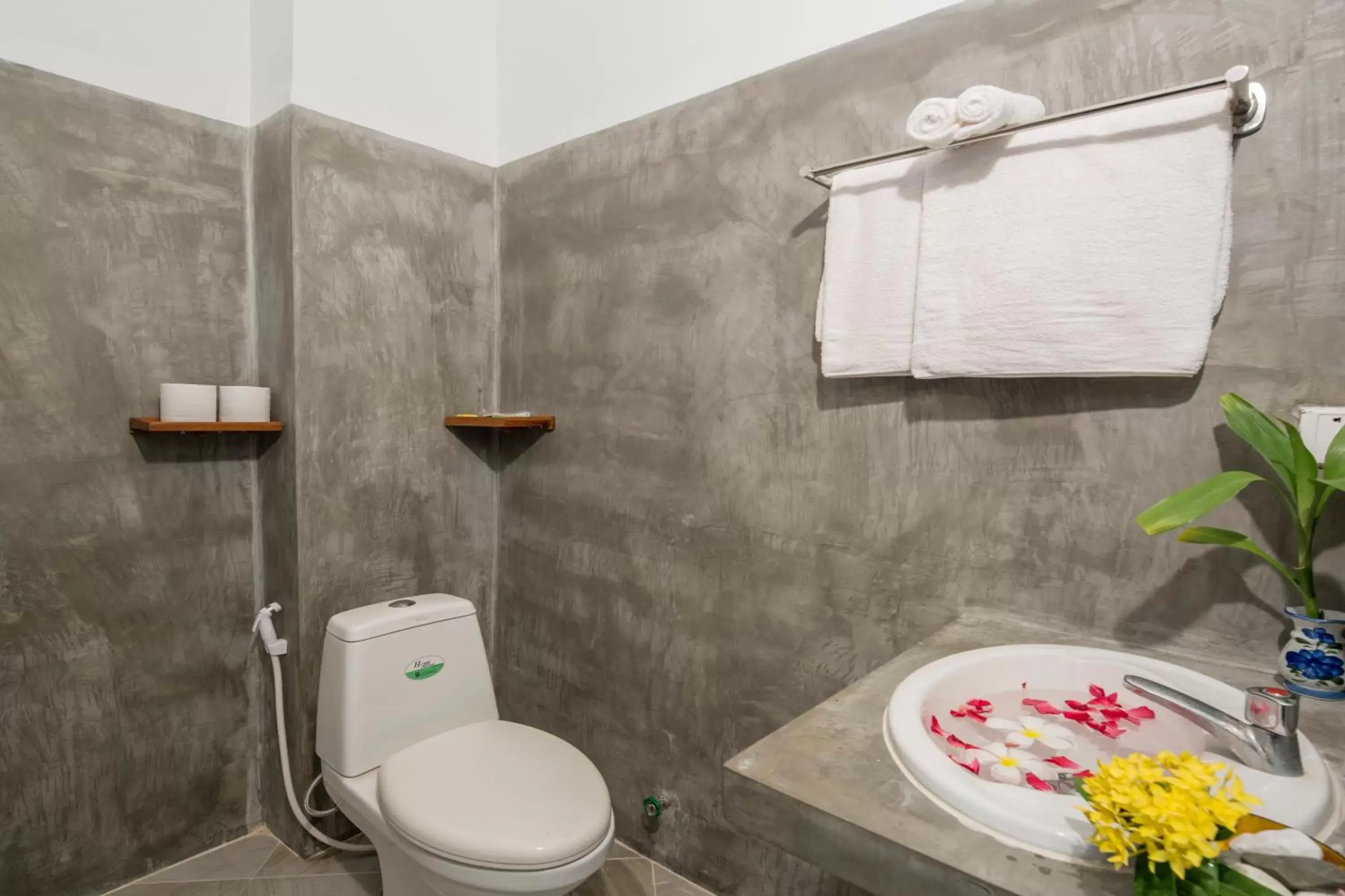 Deluxe Triple Room - Free Pickup in Sakun Angkor Boutique Deluxe Triple Room - Free Pickup in Sakun Angkor Boutique