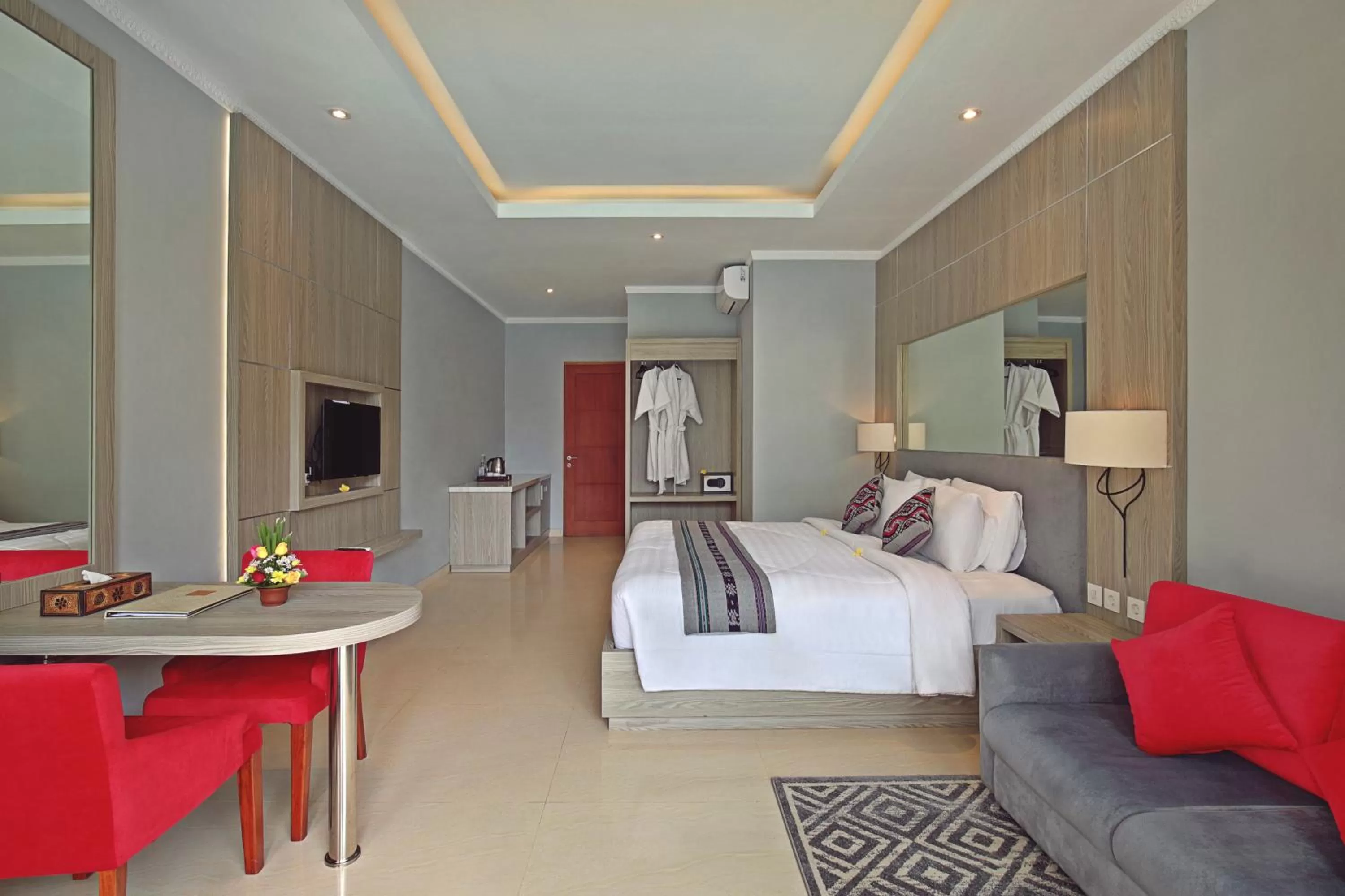 Photo of the whole room, Bed in Kubu GWK Resort