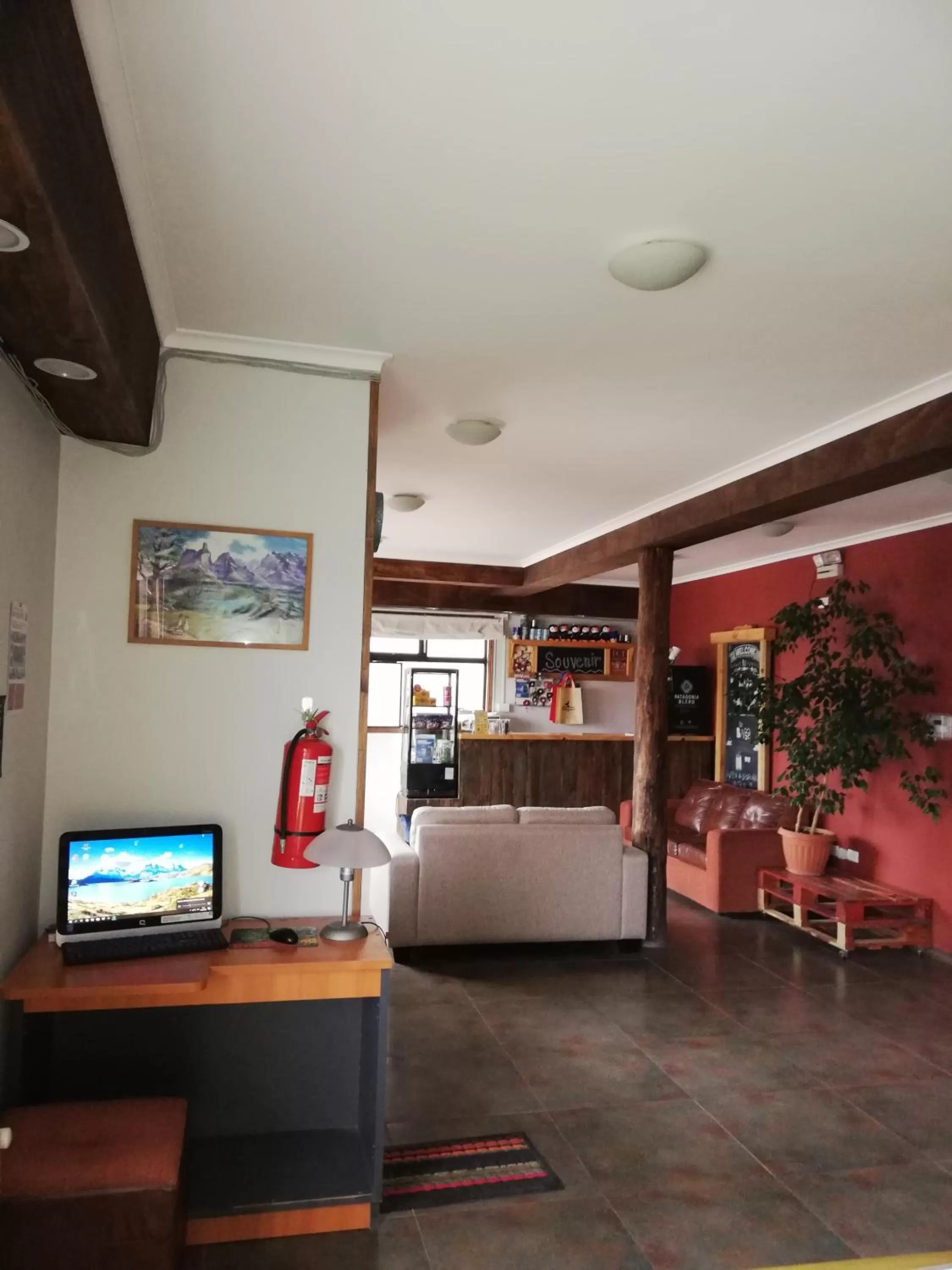 Lobby or reception in Hostal La Base