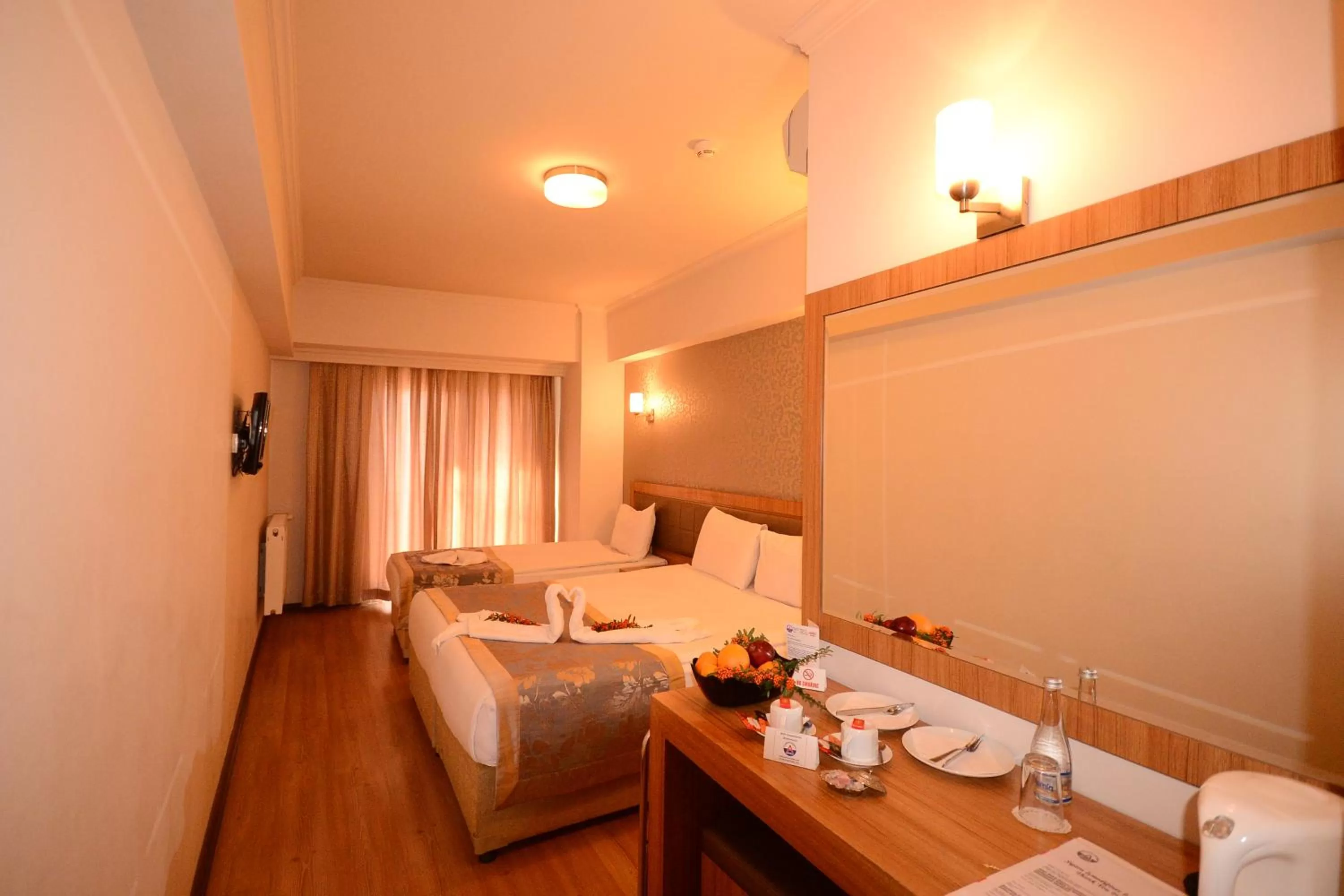 Photo of the whole room, Bed in Grand Anzac Hotel