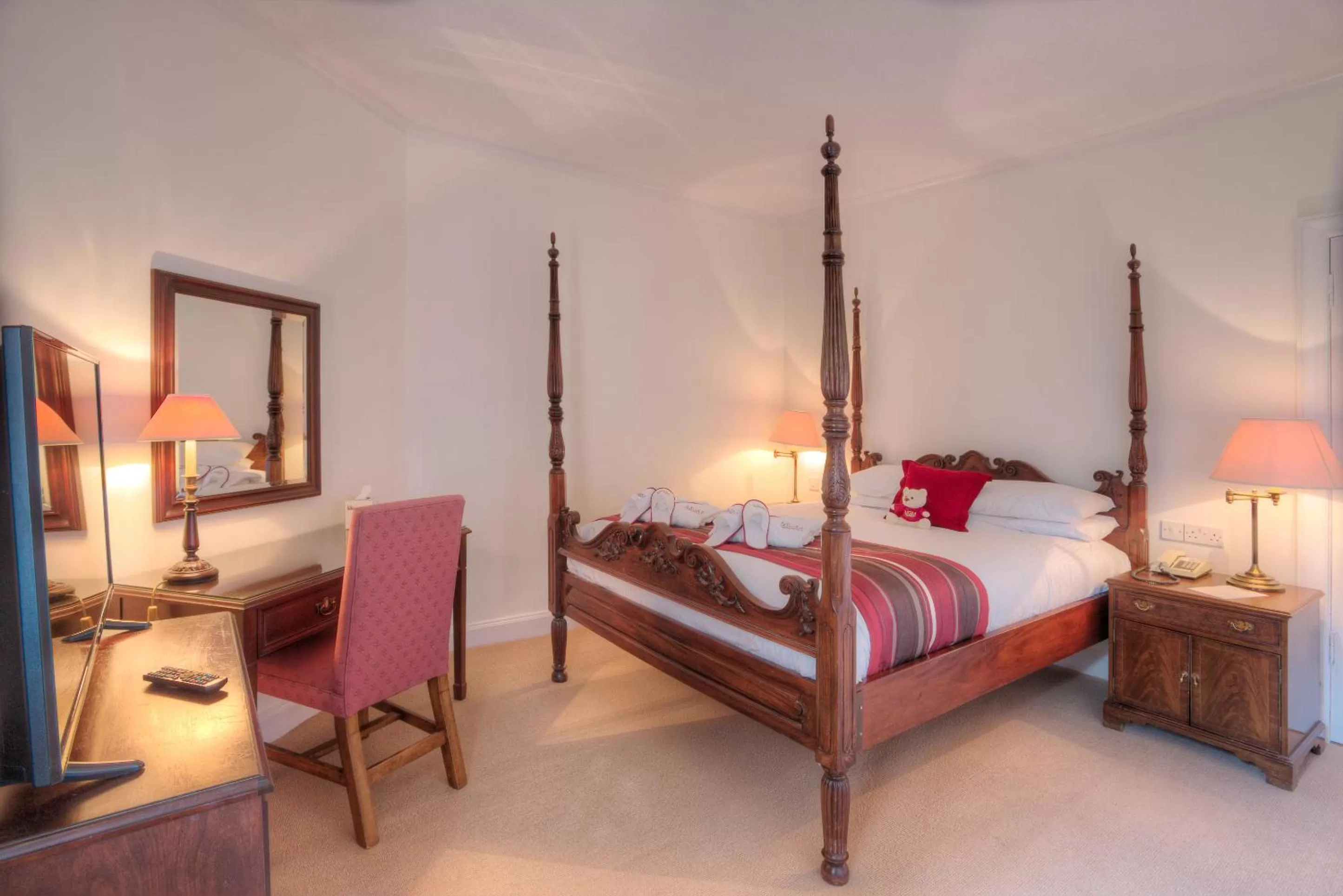 Photo of the whole room, Bed in Muthu Newton Hotel (Near Inverness Airport)