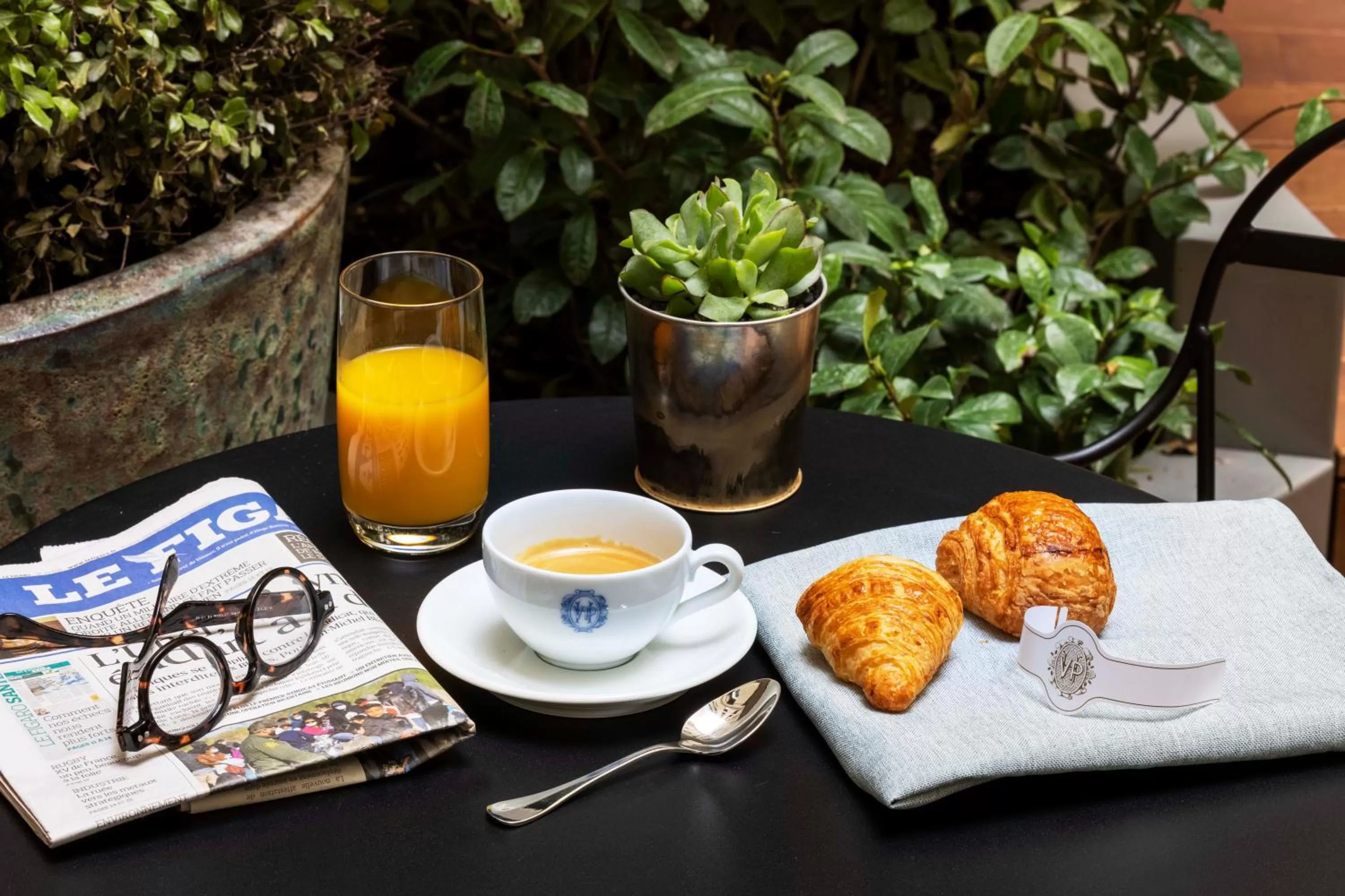 Breakfast in Victoria Palace Hotel