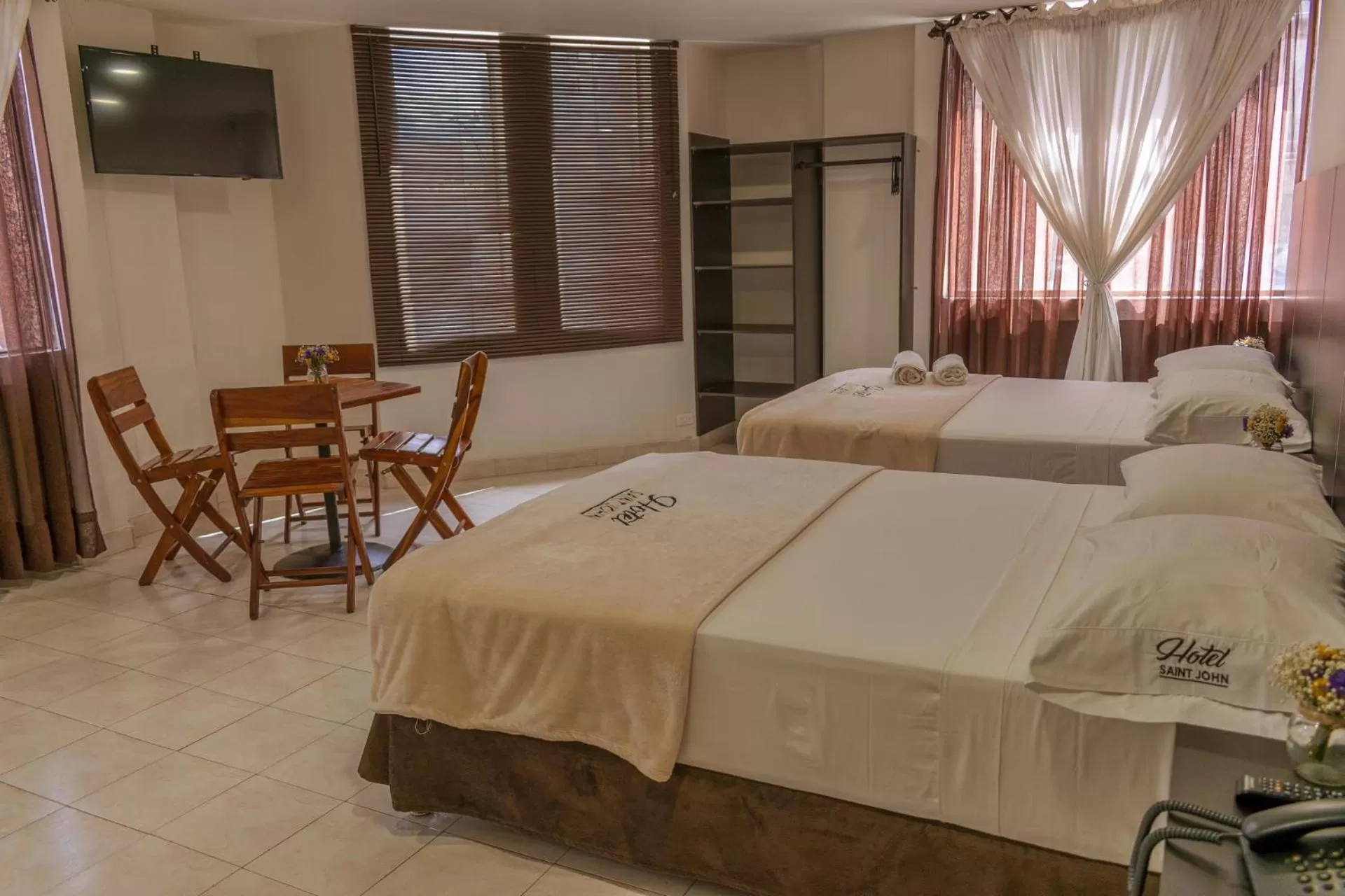 Photo of the whole room, Bed in Hotel Saint John