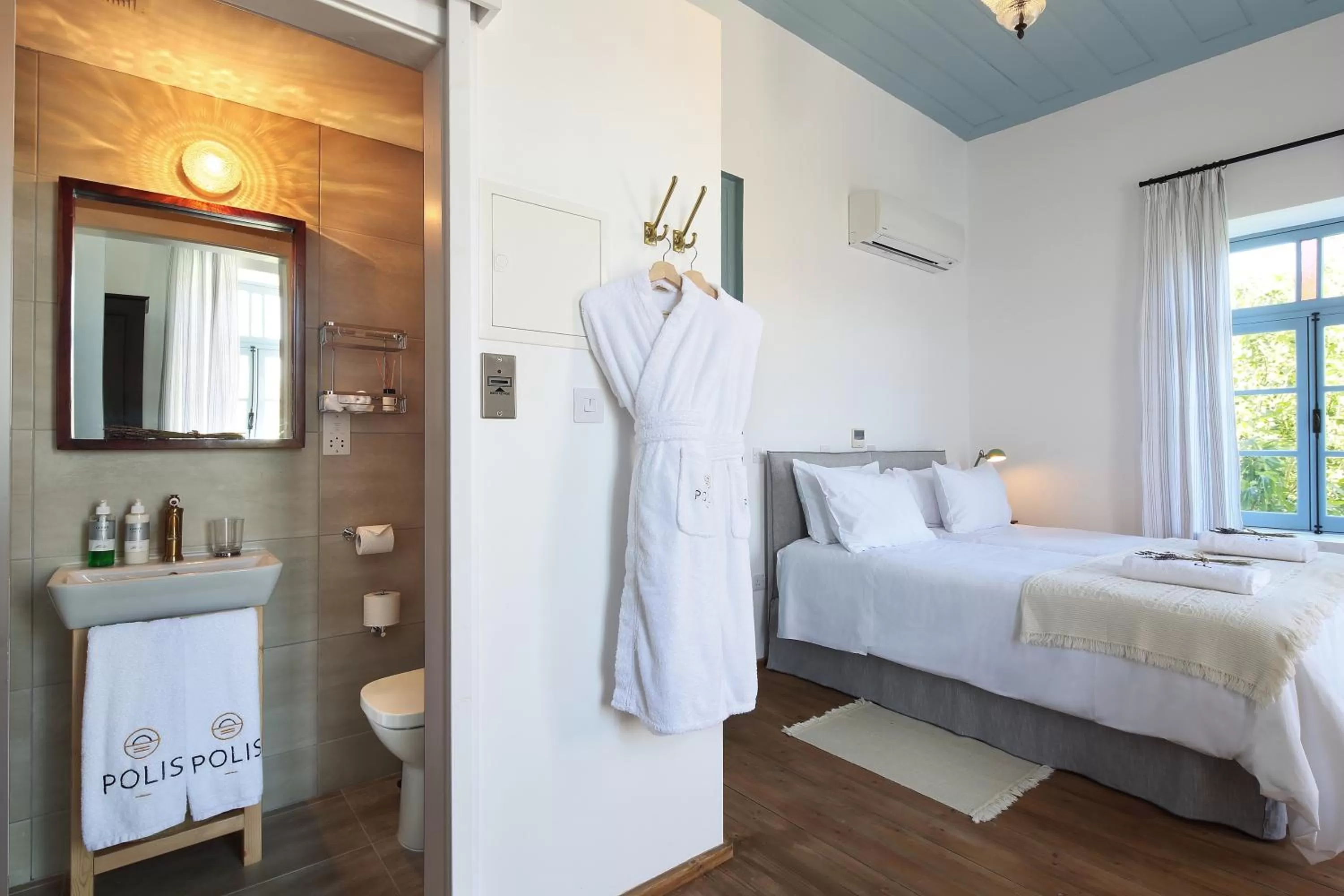 Bathroom, Bed in Polis 1907 by Louis Hotels