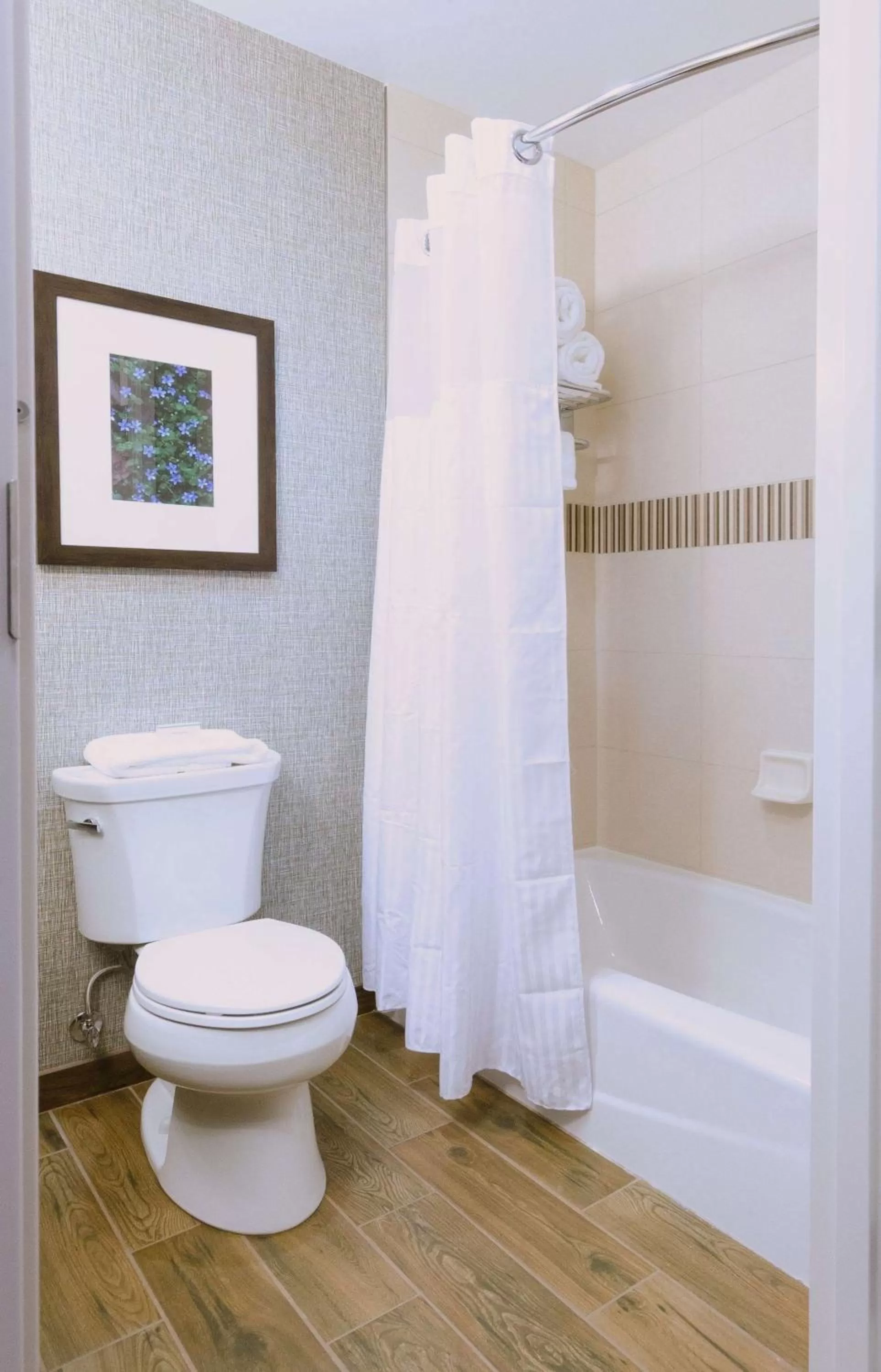 Bathroom in Hilton Garden Inn Hickory