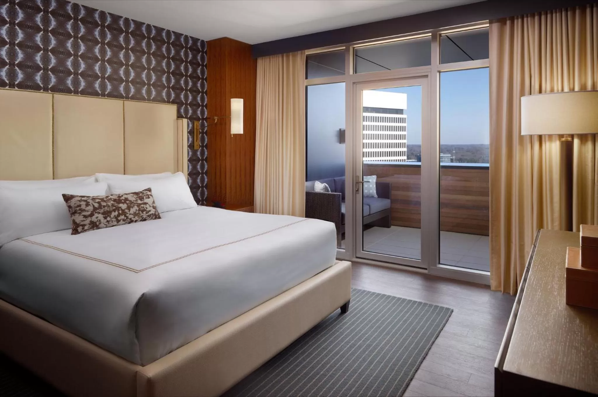 Photo of the whole room, Bed in Omni Hotel at the Battery Atlanta