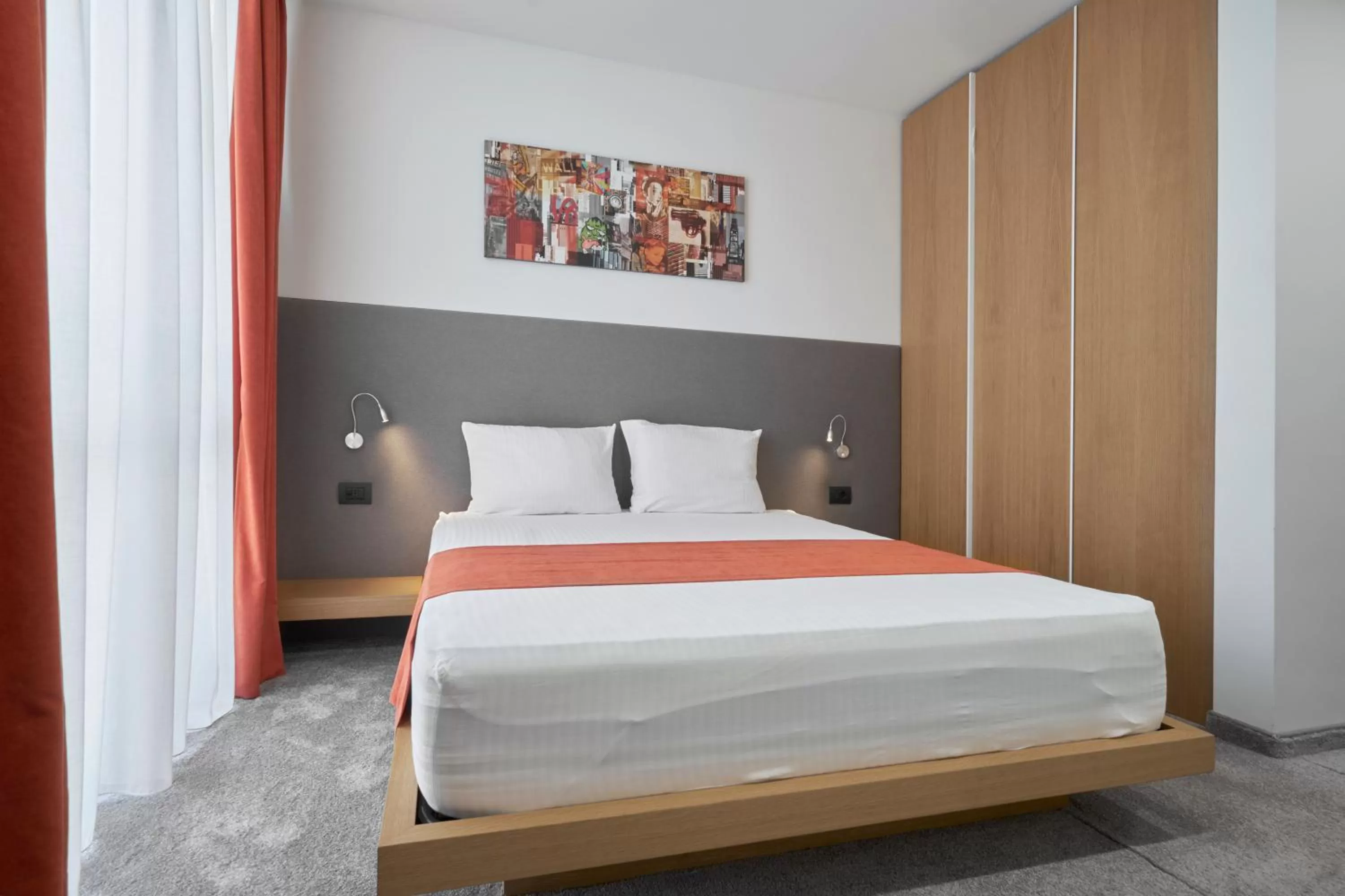 Bed in Adella Boutique Hotel - Free Secured Parking