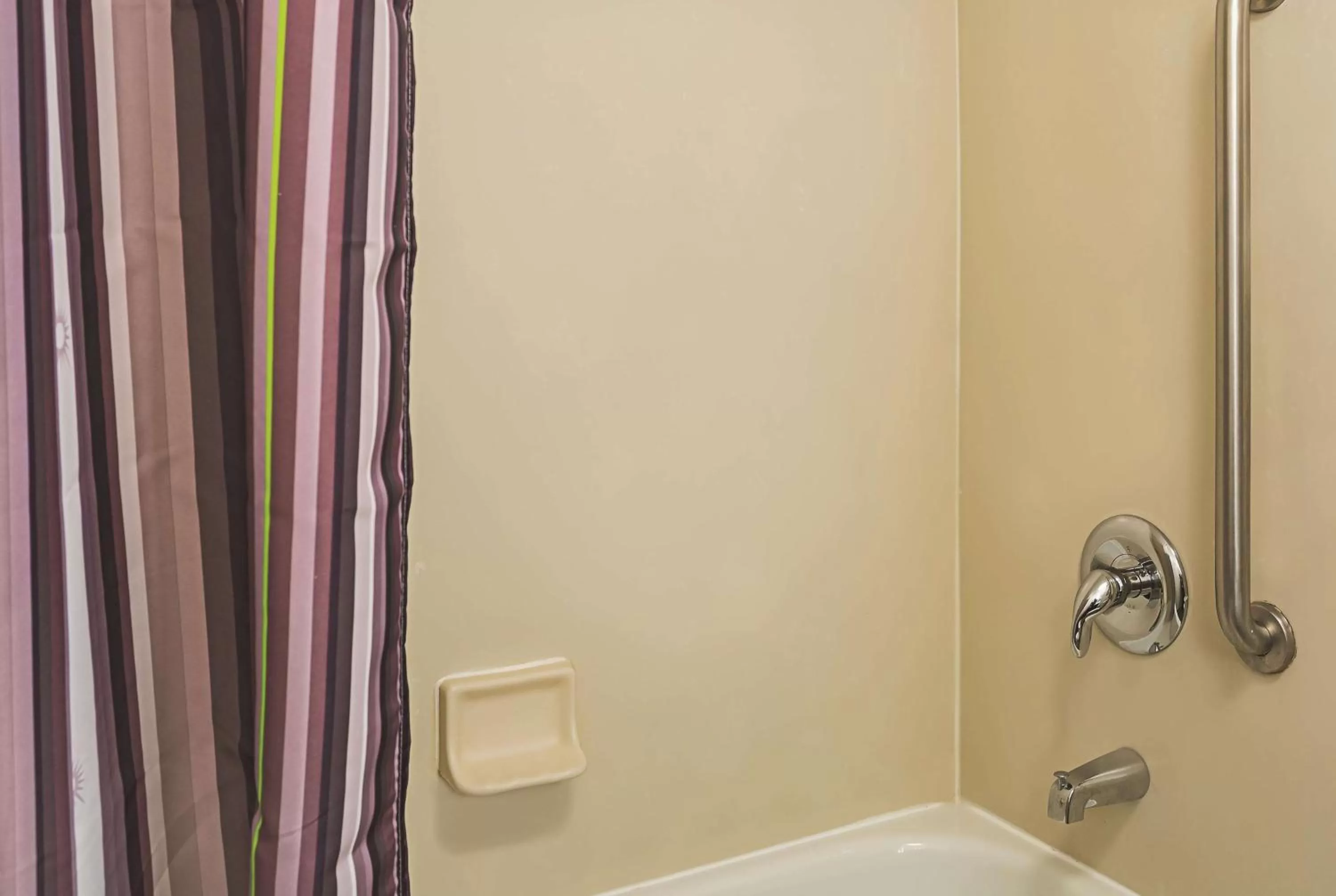 Bathroom in La Quinta by Wyndham Las Vegas Summerlin Tech