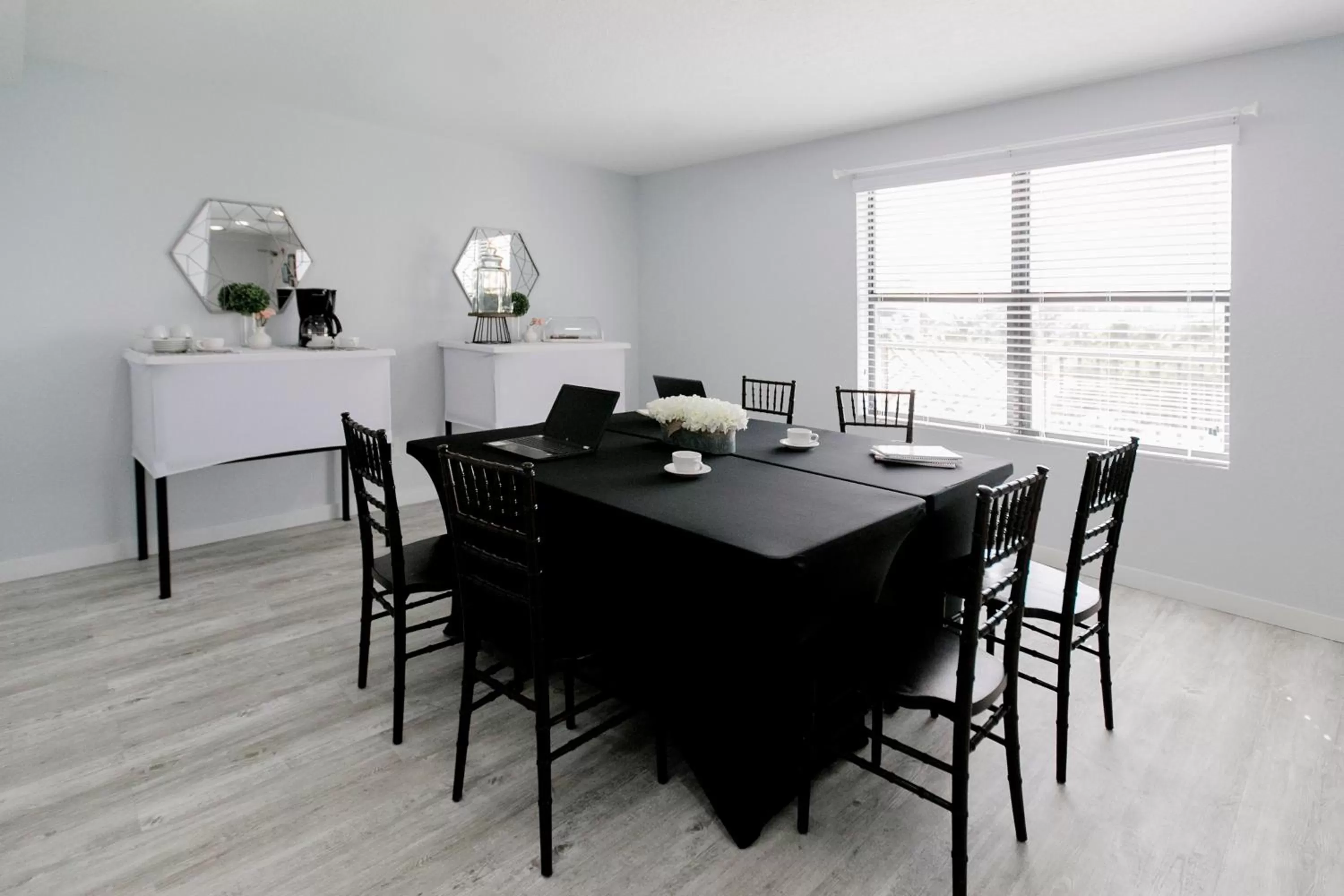 Property building in Vistalmar Beach Resort