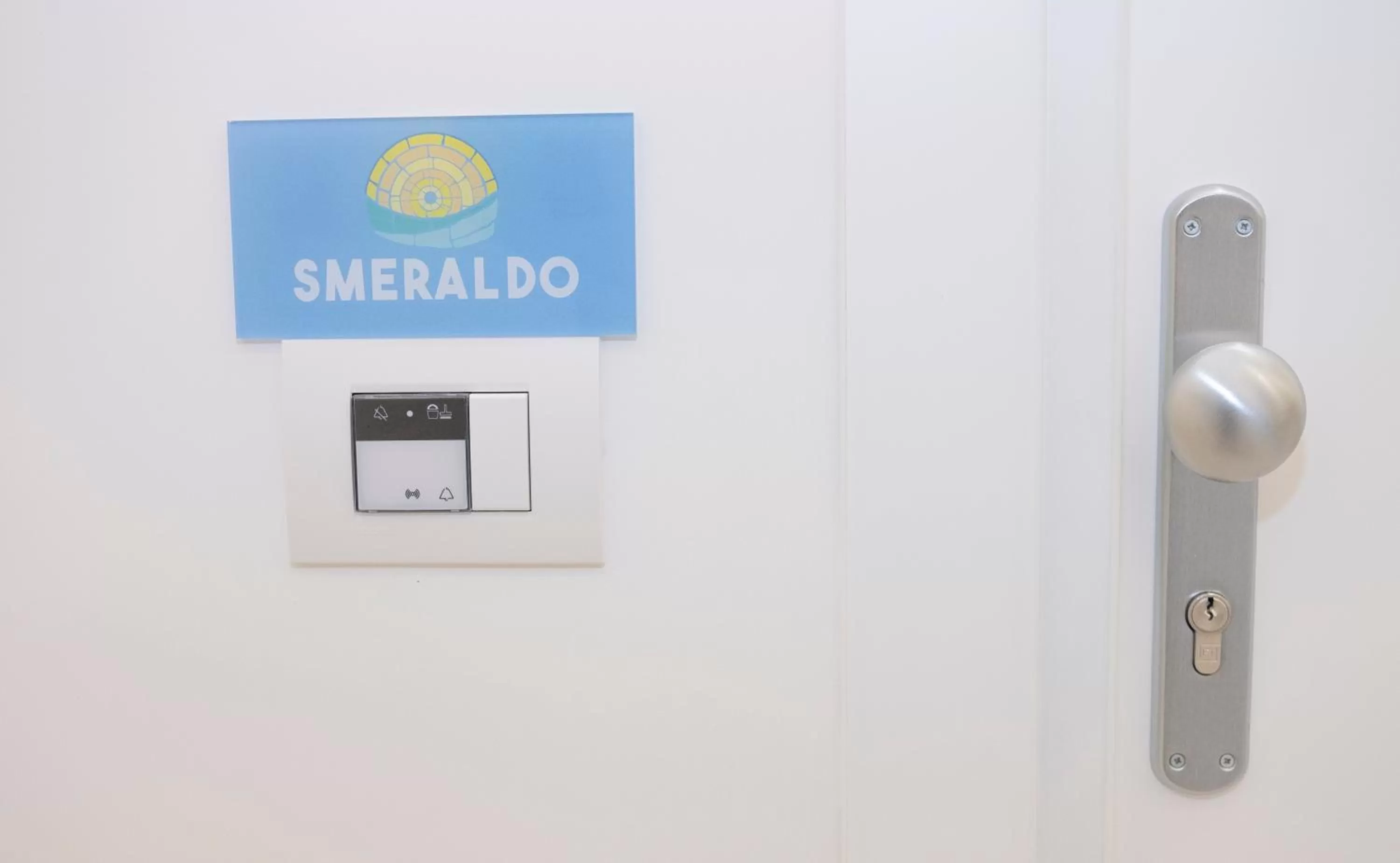 Facade/entrance in Domus Sole