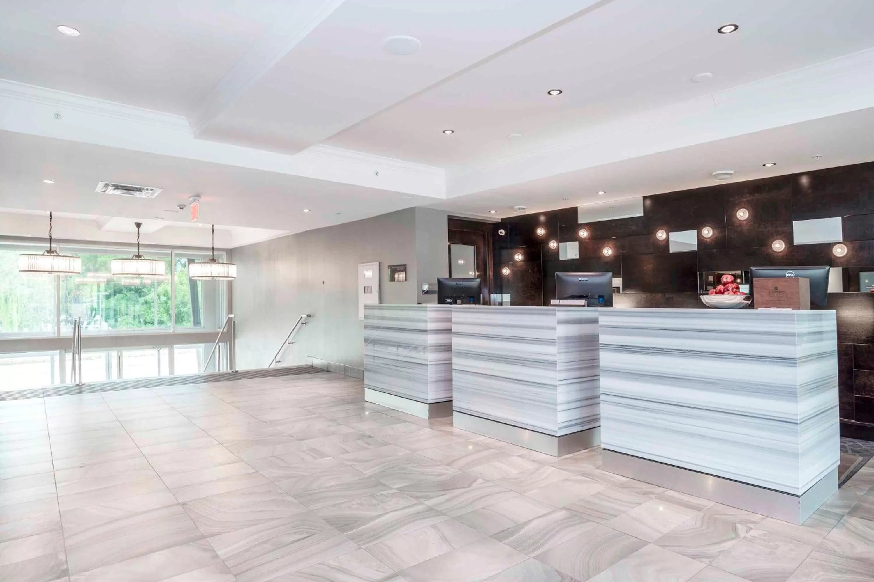 Lobby or reception in Sandman Signature Kamloops Hotel