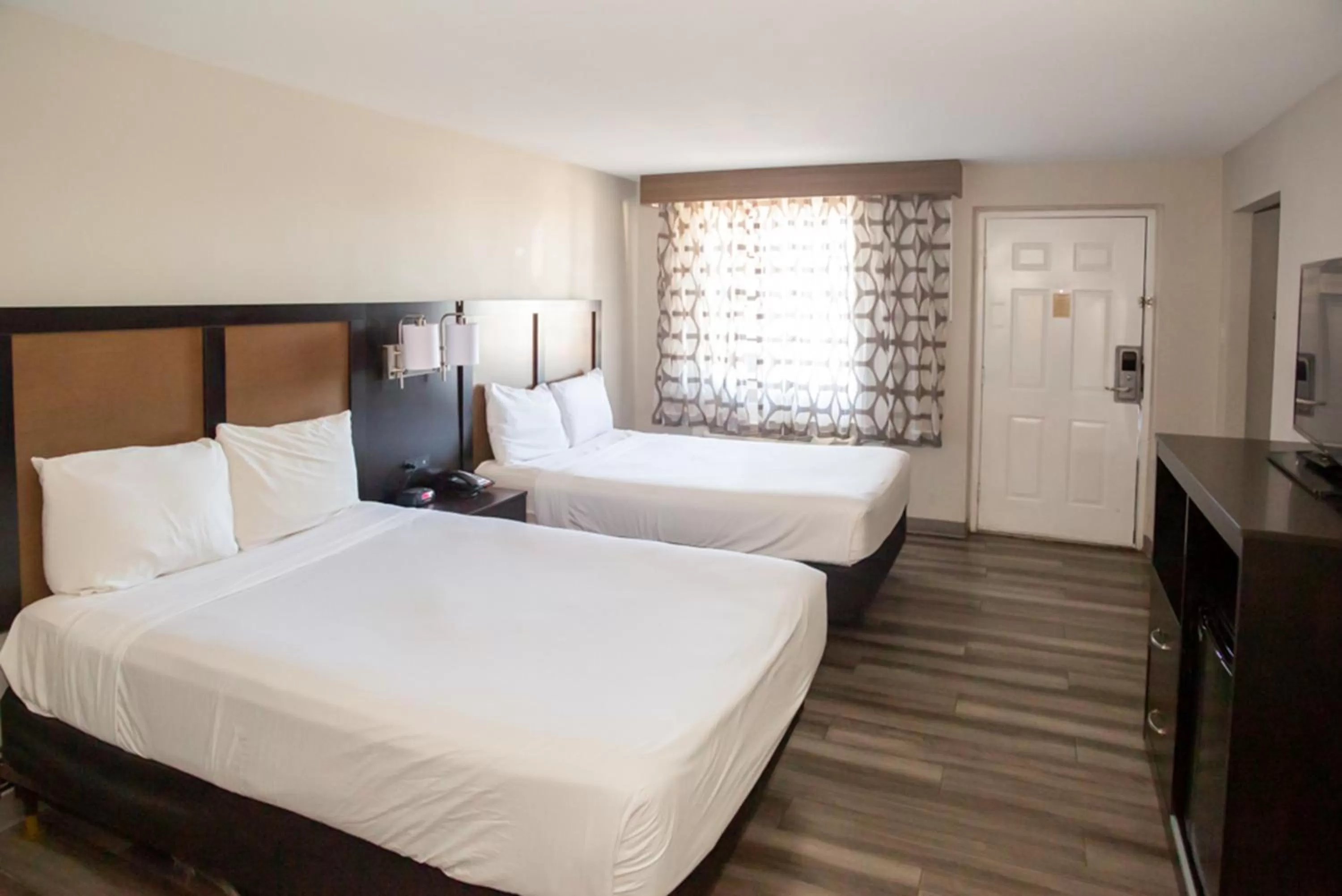 Bedroom, Bed in Baymont by Wyndham Austin University Area