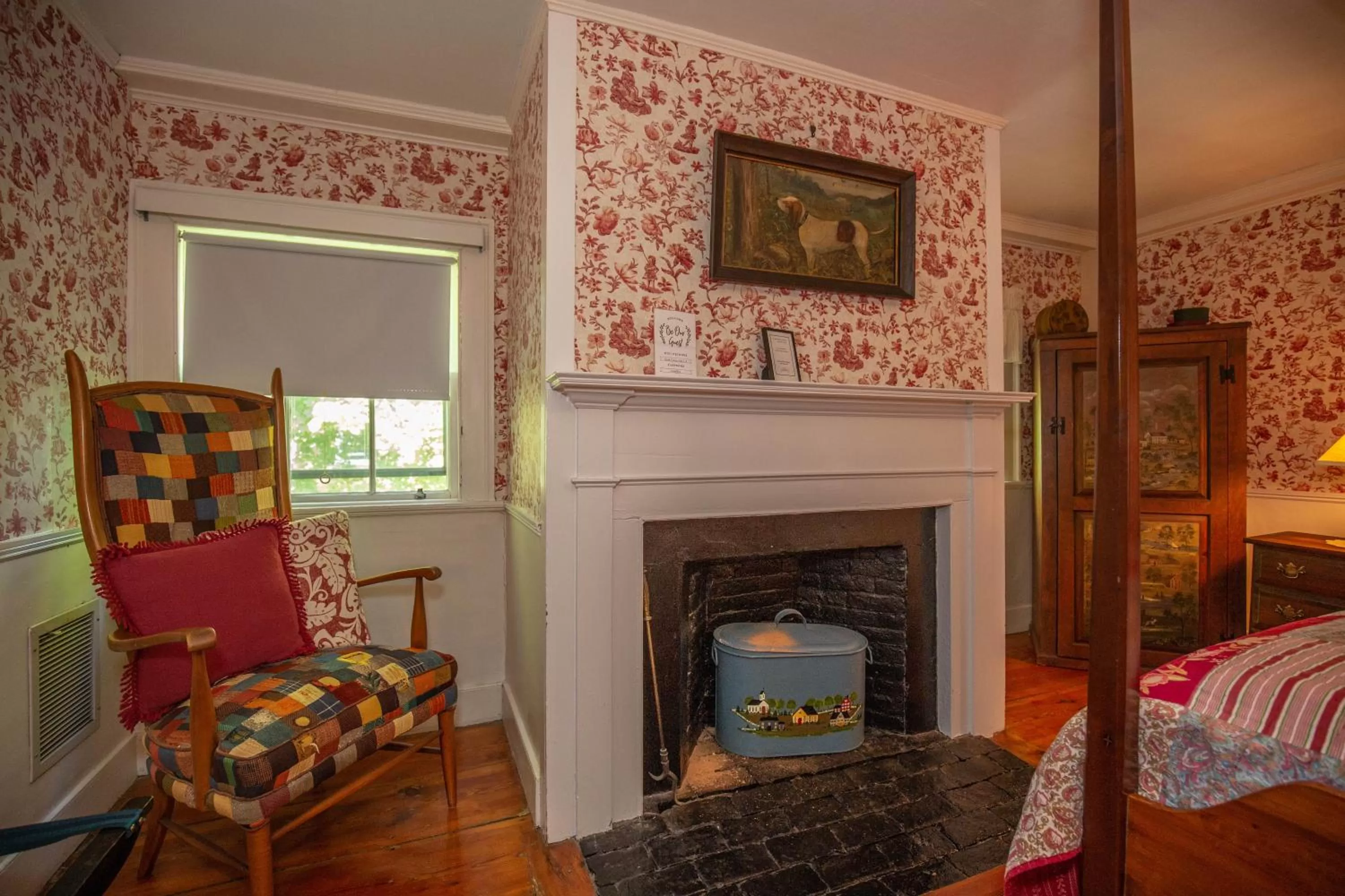Bedroom, Seating Area in Clark Currier Inn