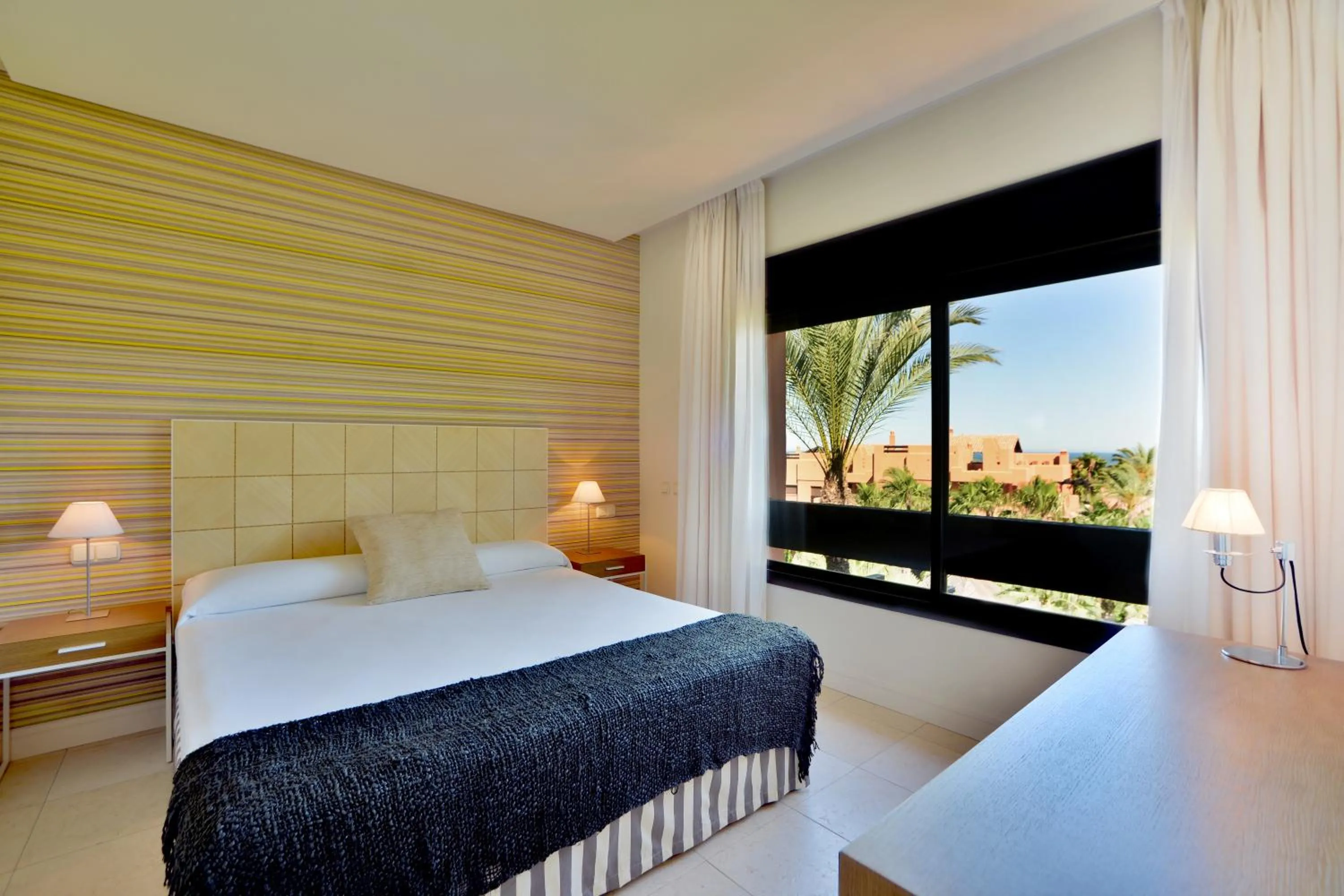 Bedroom, Bed in Aparthotel Novo Resort