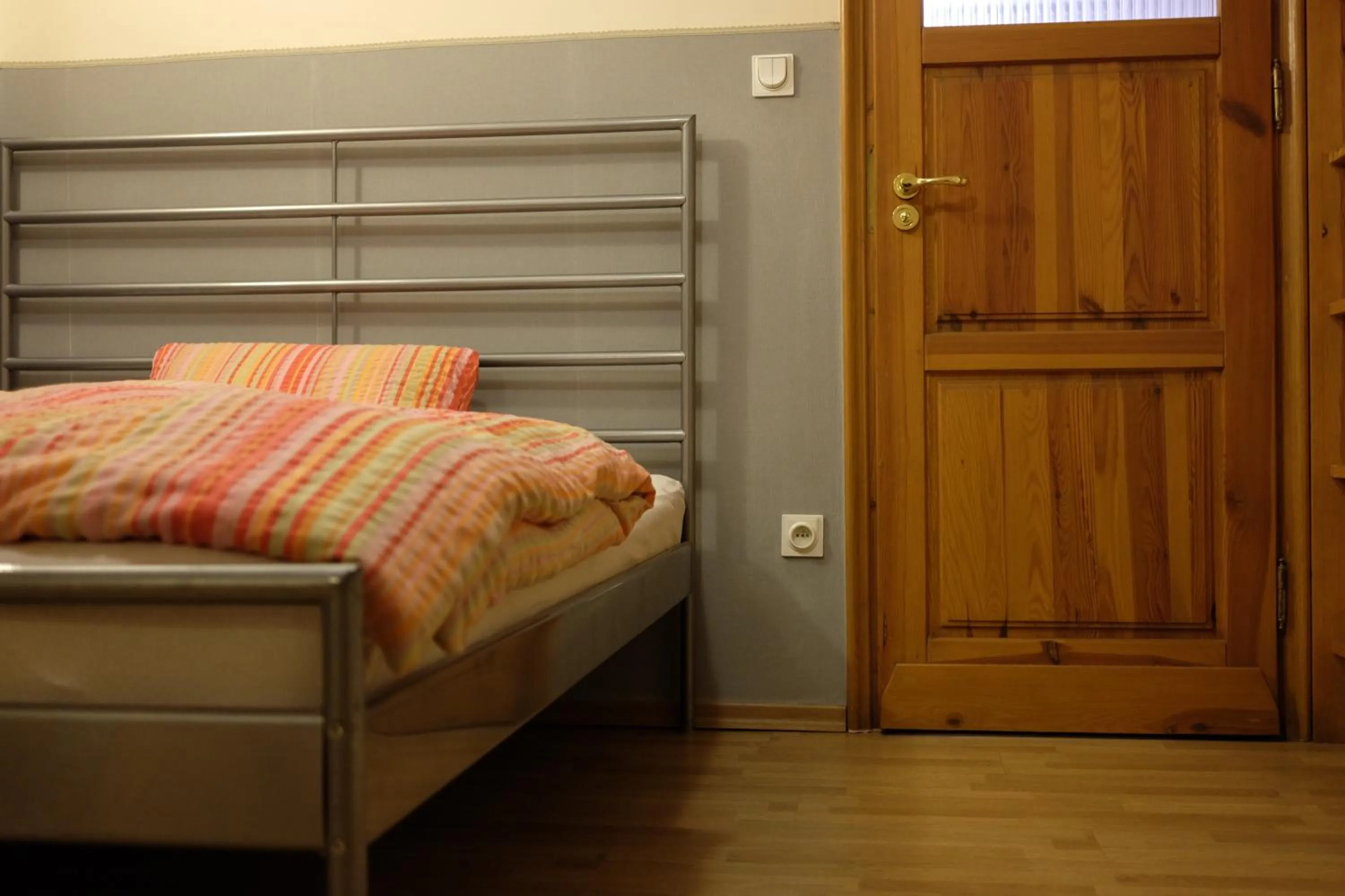 Bed in Academus Pub & Guest House