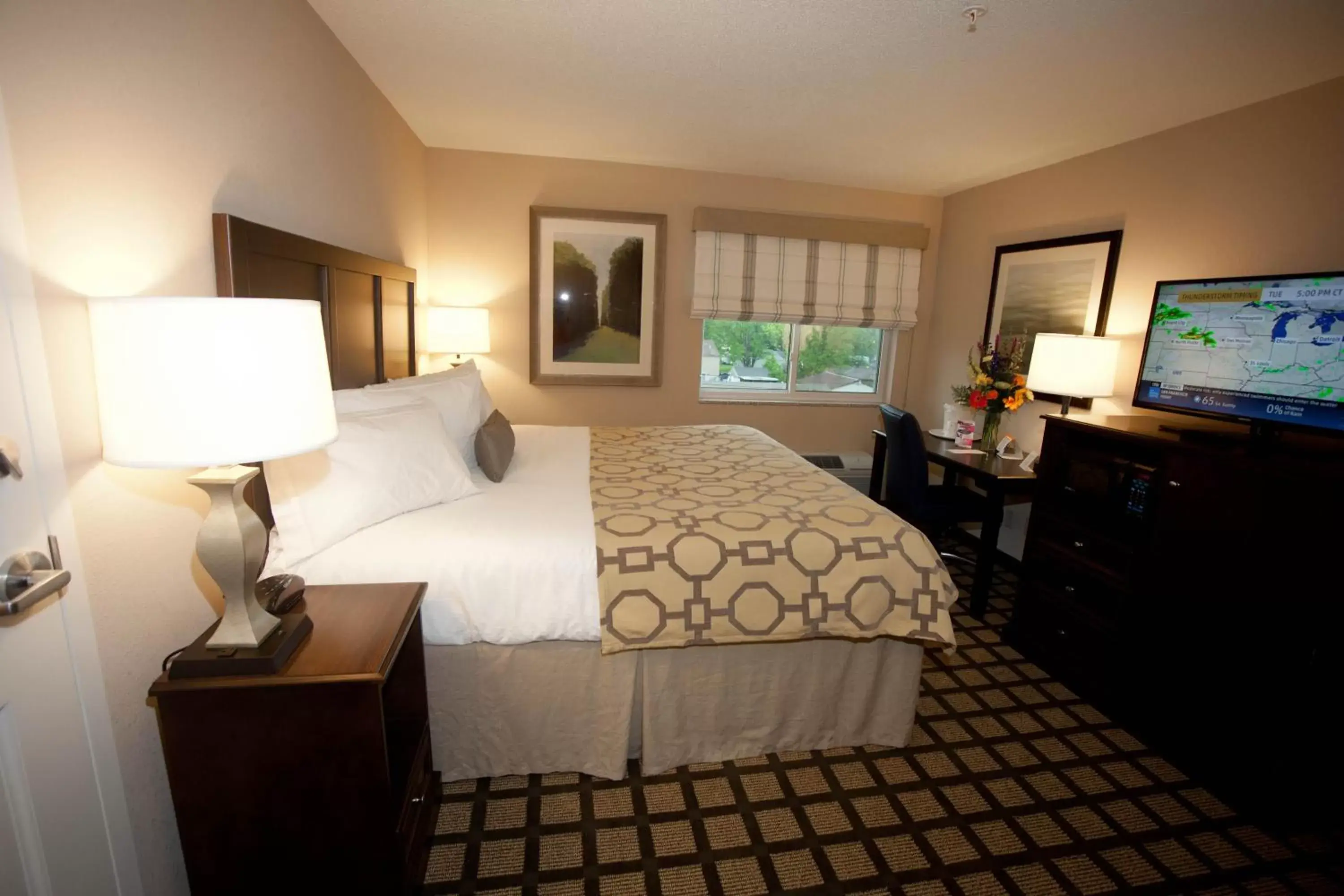 Standard King Room in Baymont by Wyndham Erie Standard King Room in Baymont by Wyndham Erie