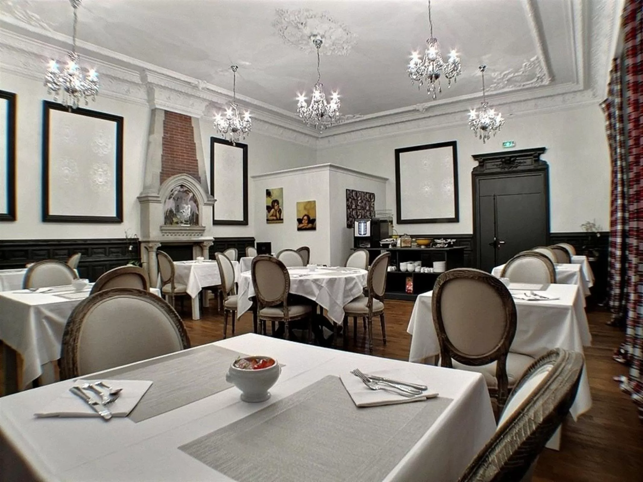 Restaurant/places to eat in Hôtel 19'Cent