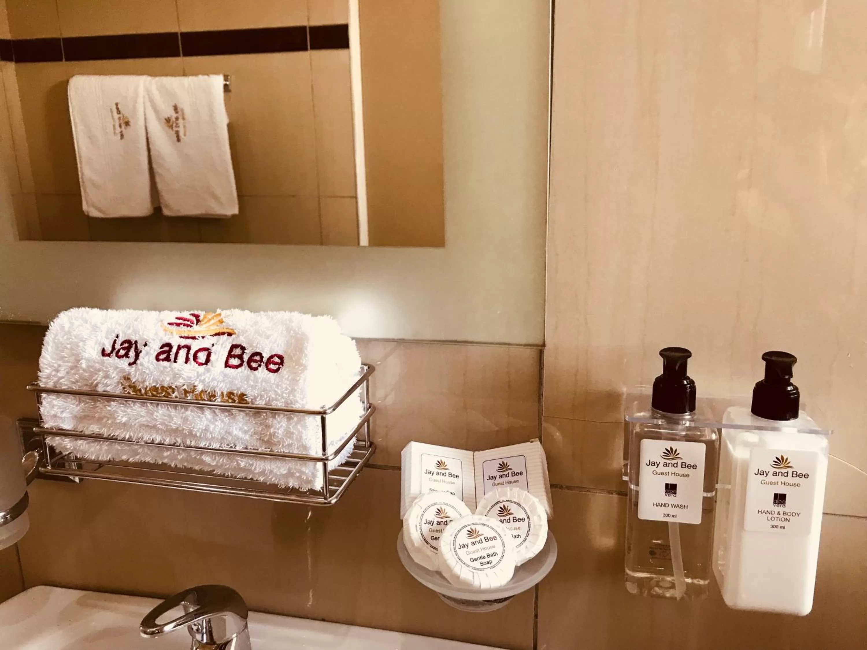 Jay and Bee Guesthouse