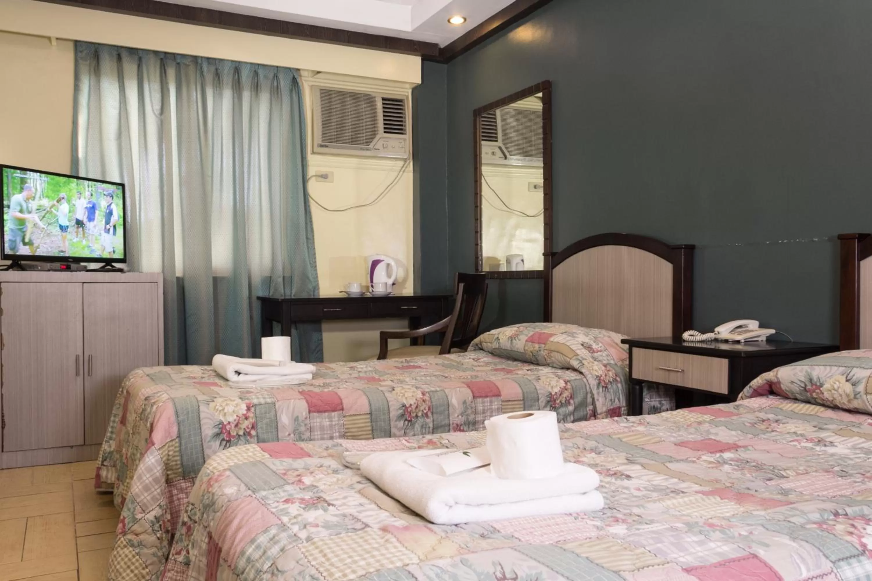 Bed in Tagaytay Country Hotel