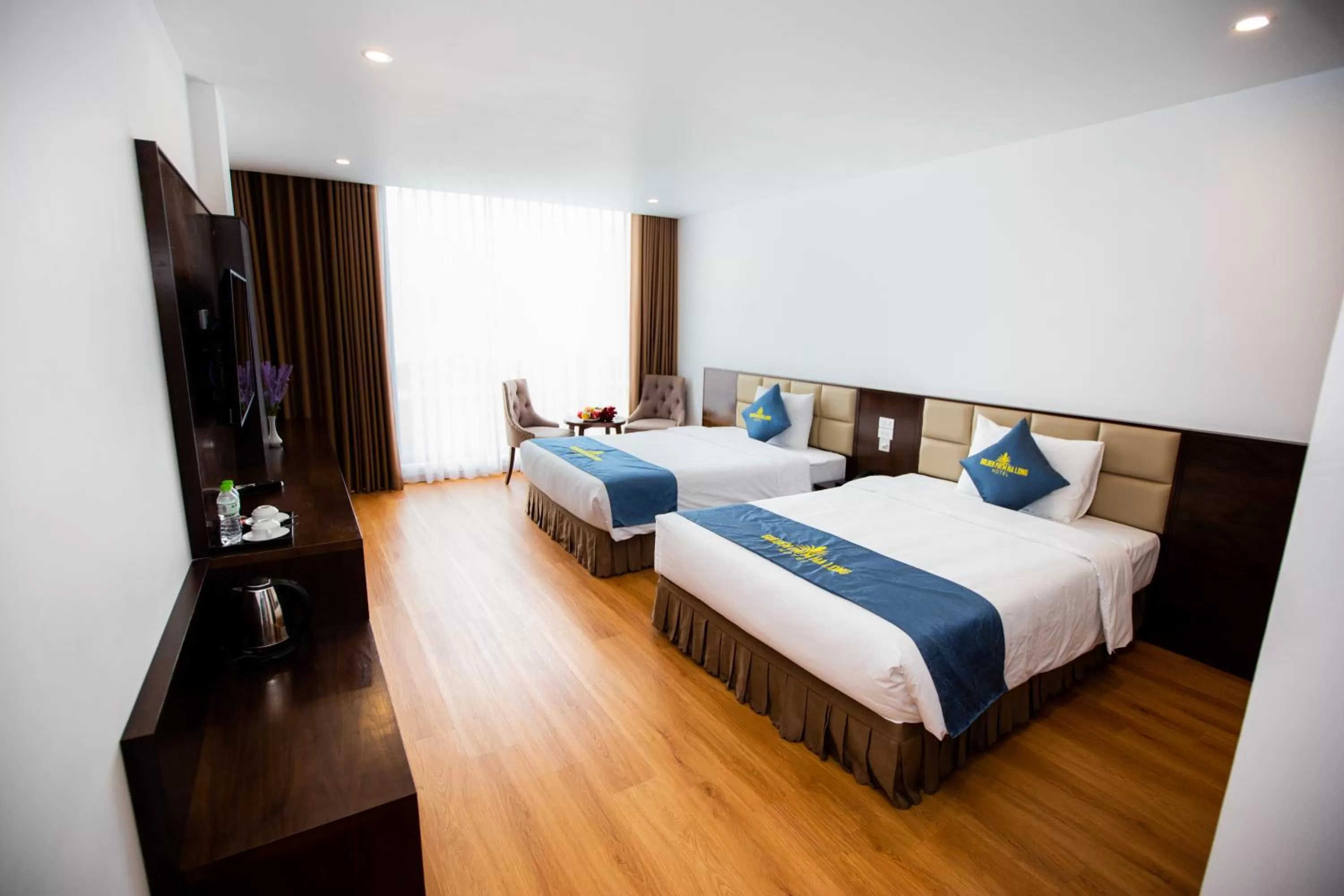 Photo of the whole room, Bed in Golden Palm HaLong Hotel