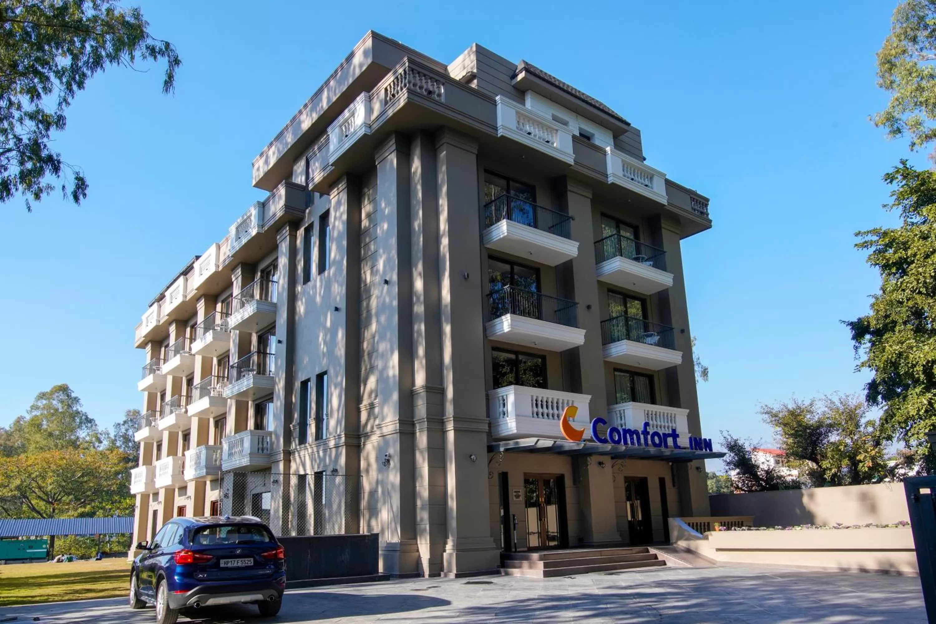 Property building in Comfort Inn Dehradun