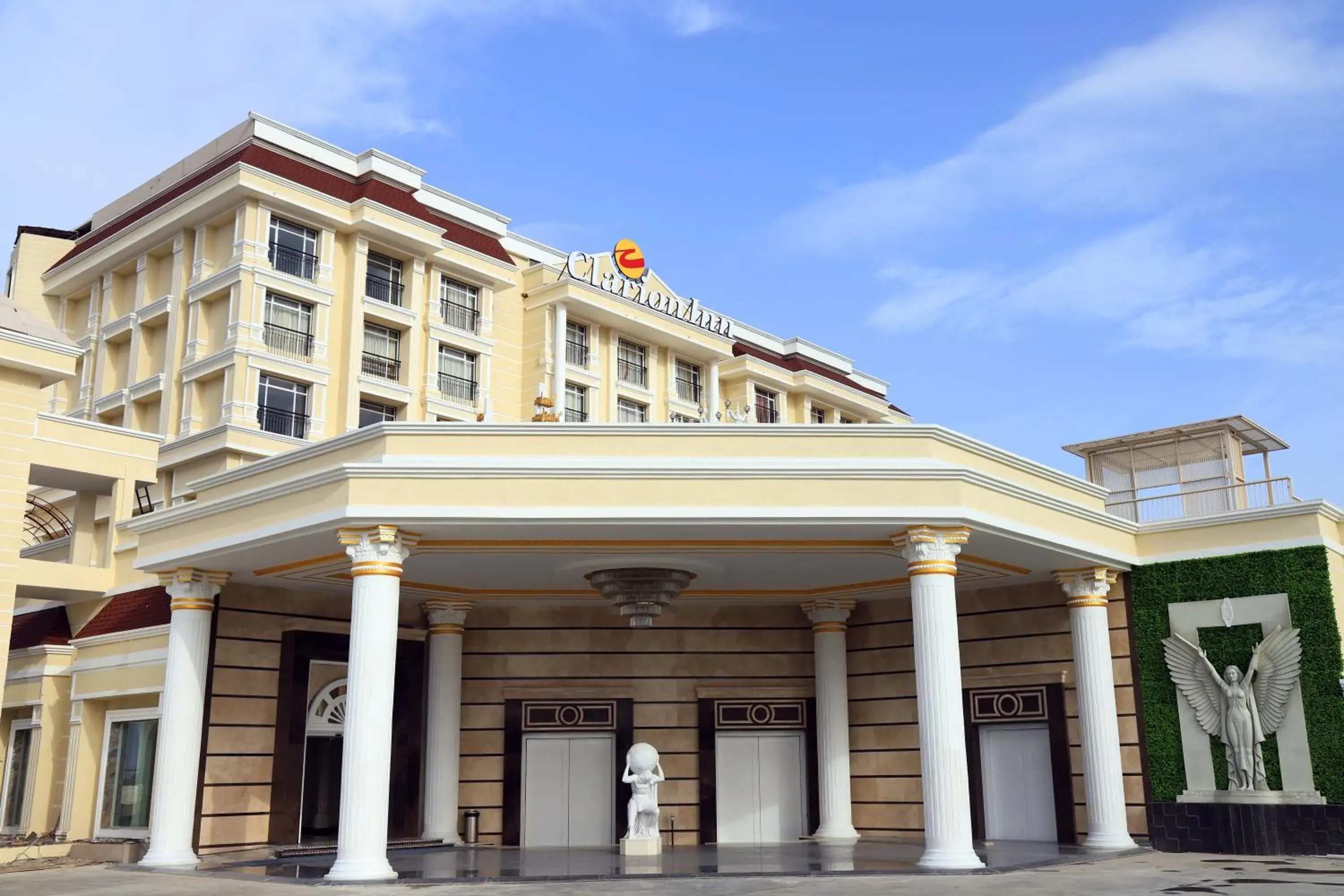 Property Building in Clarion Inn Indore Property Building in Clarion Inn Indore