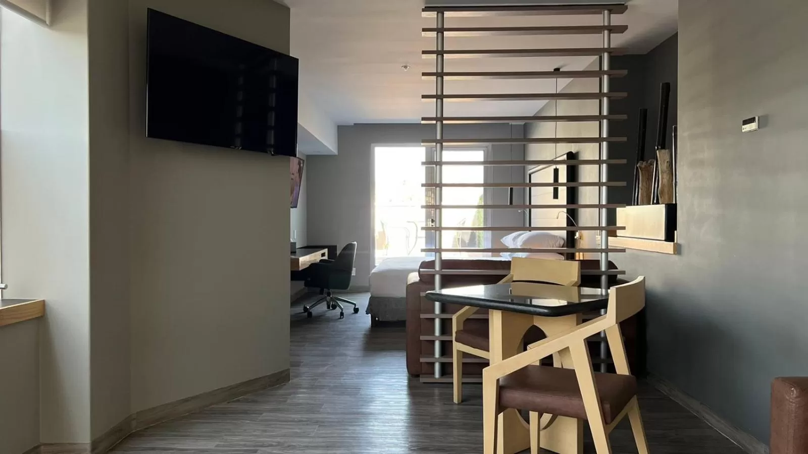 Communal lounge/ TV room in Ramada by Wyndham Mexico City Santa Fe