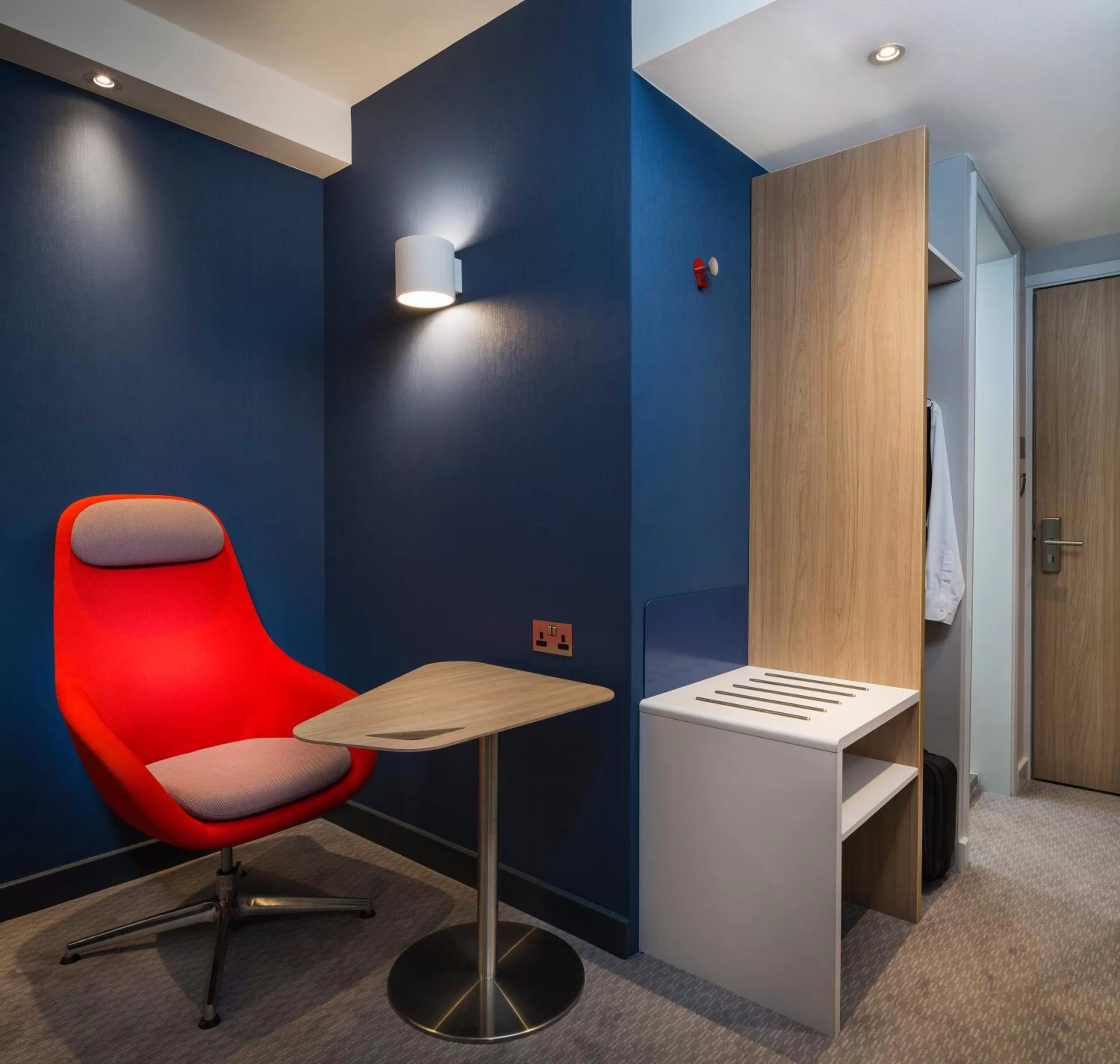 Photo of the whole room in Holiday Inn Express - Rouen Centre - Rive Gauche by IHG