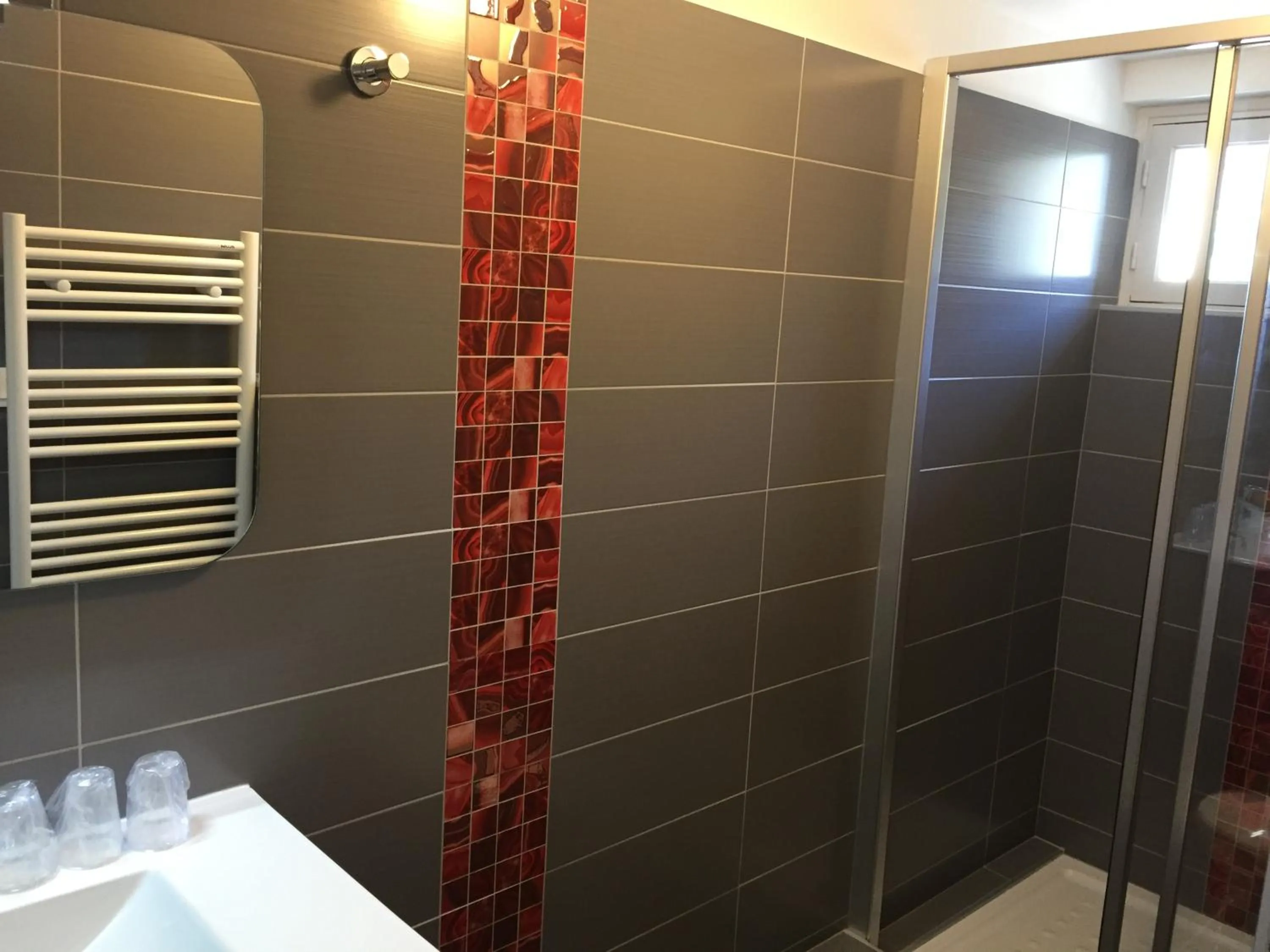 Photo of the whole room in Hotel Du Pont Vieux