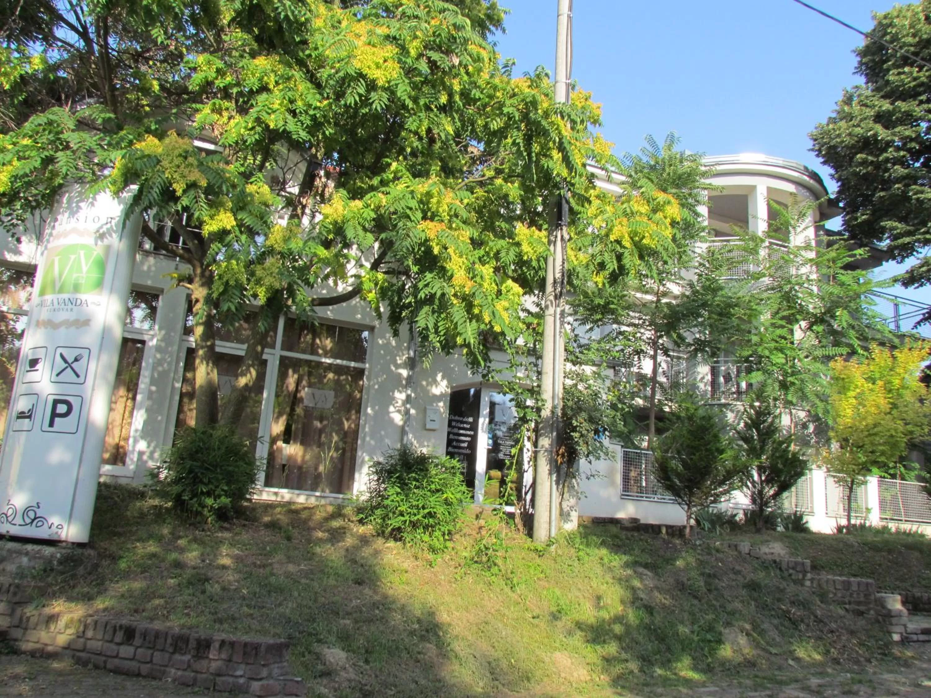 Area and facilities, Property Building in Pansion Vila Vanda