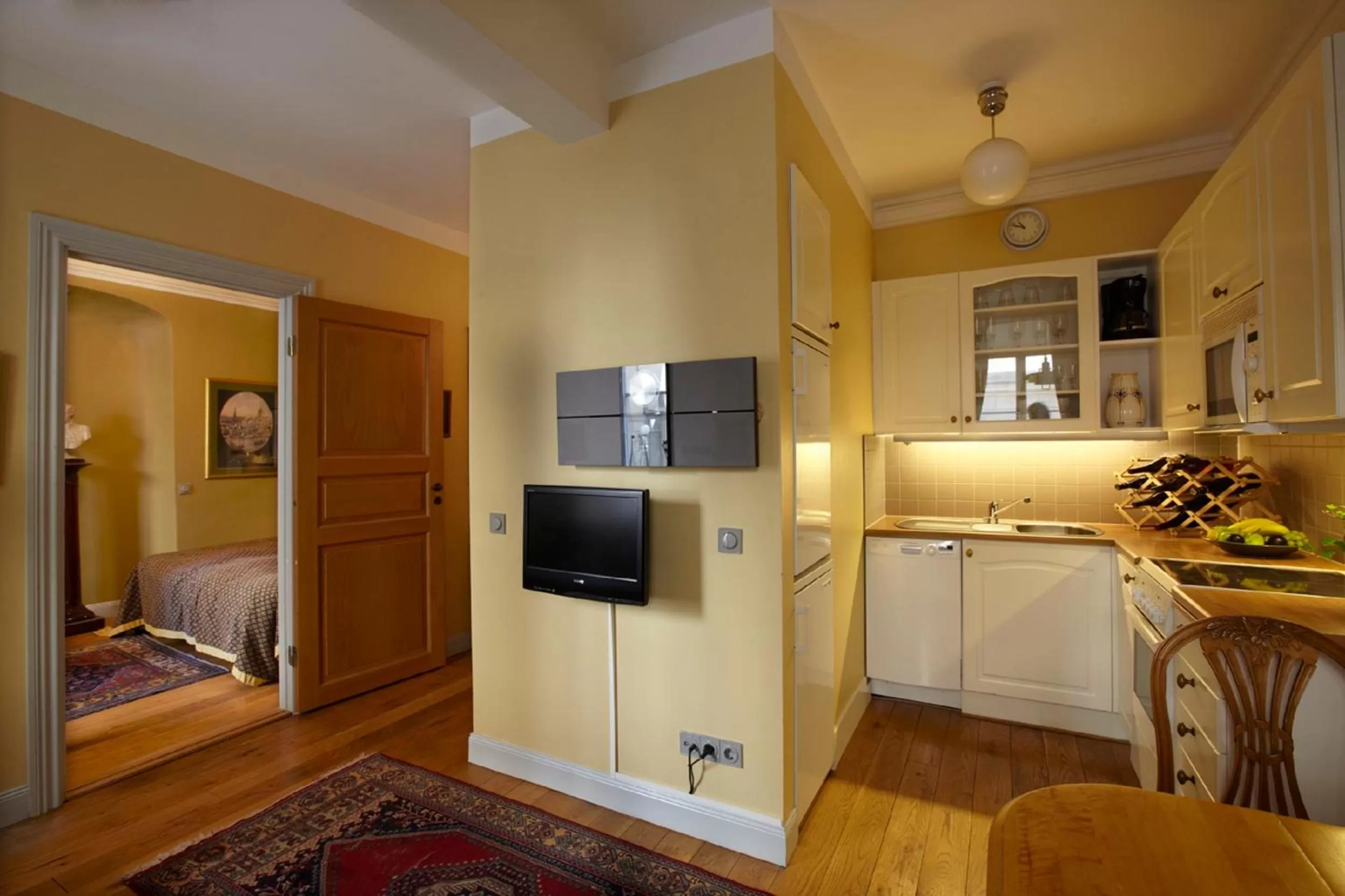 TV and multimedia in Victory Apartments