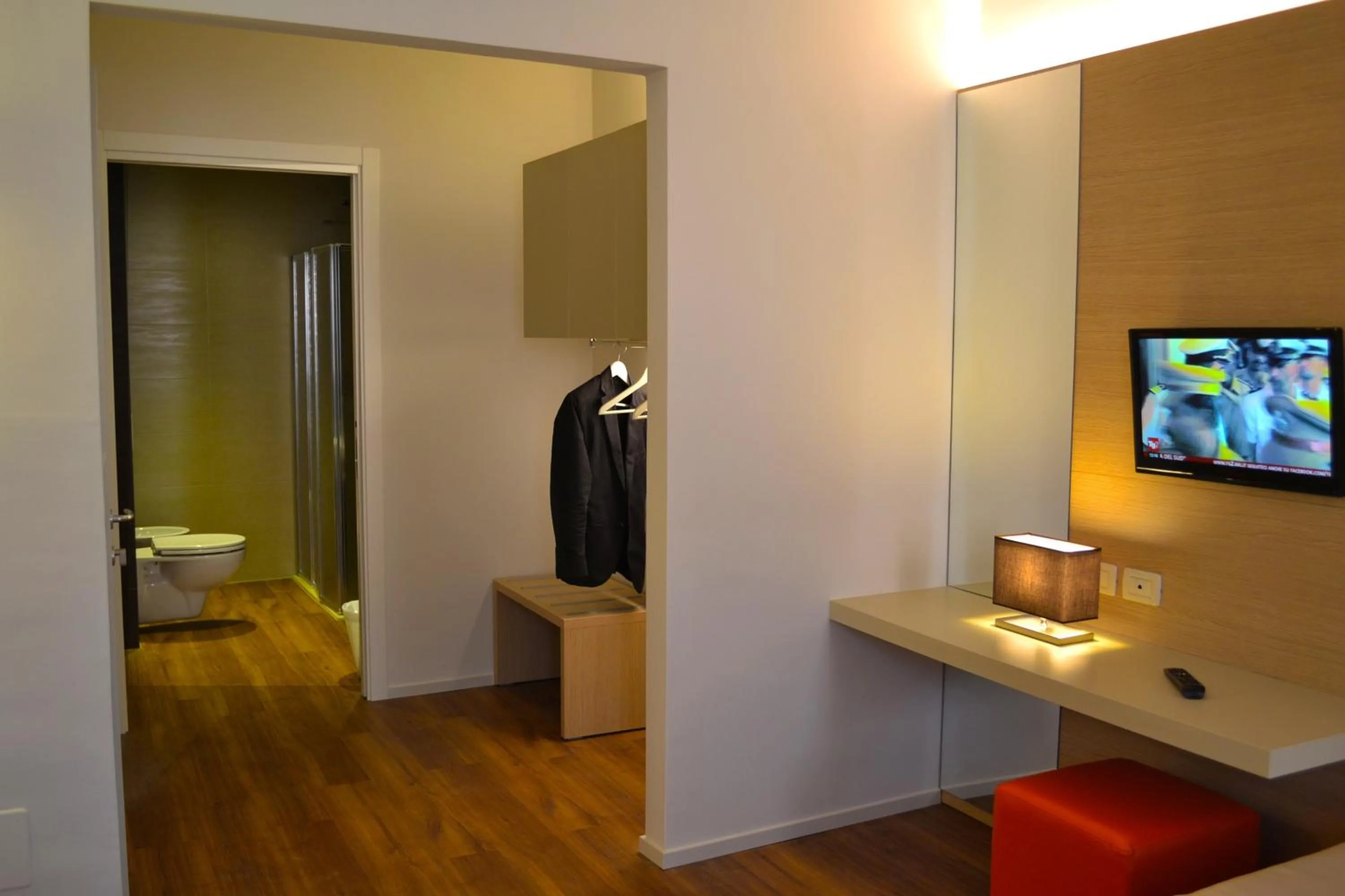 Photo of the whole room in Hotel Colonne