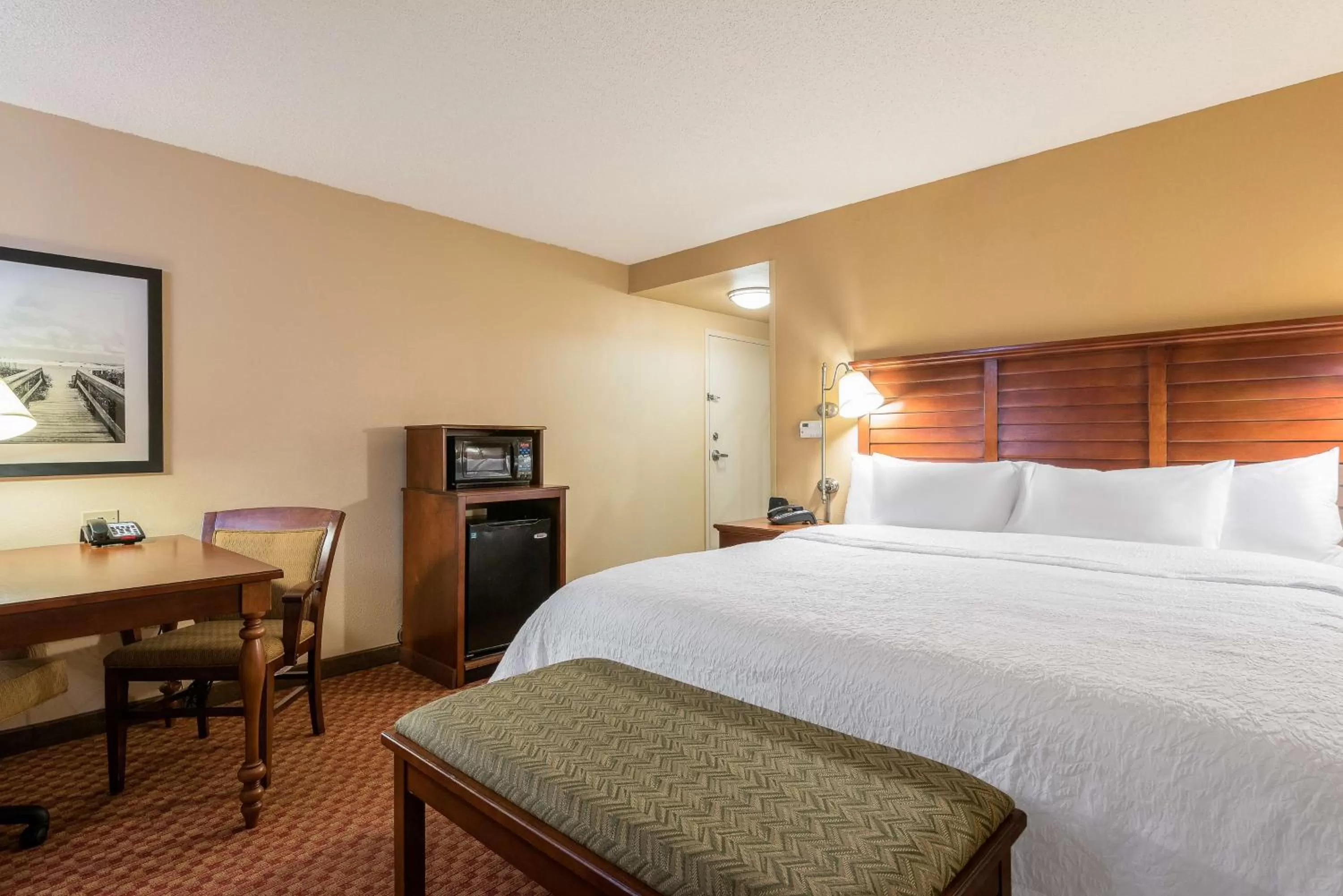 Bed in Hampton Inn & Suites Florence-North-I-95