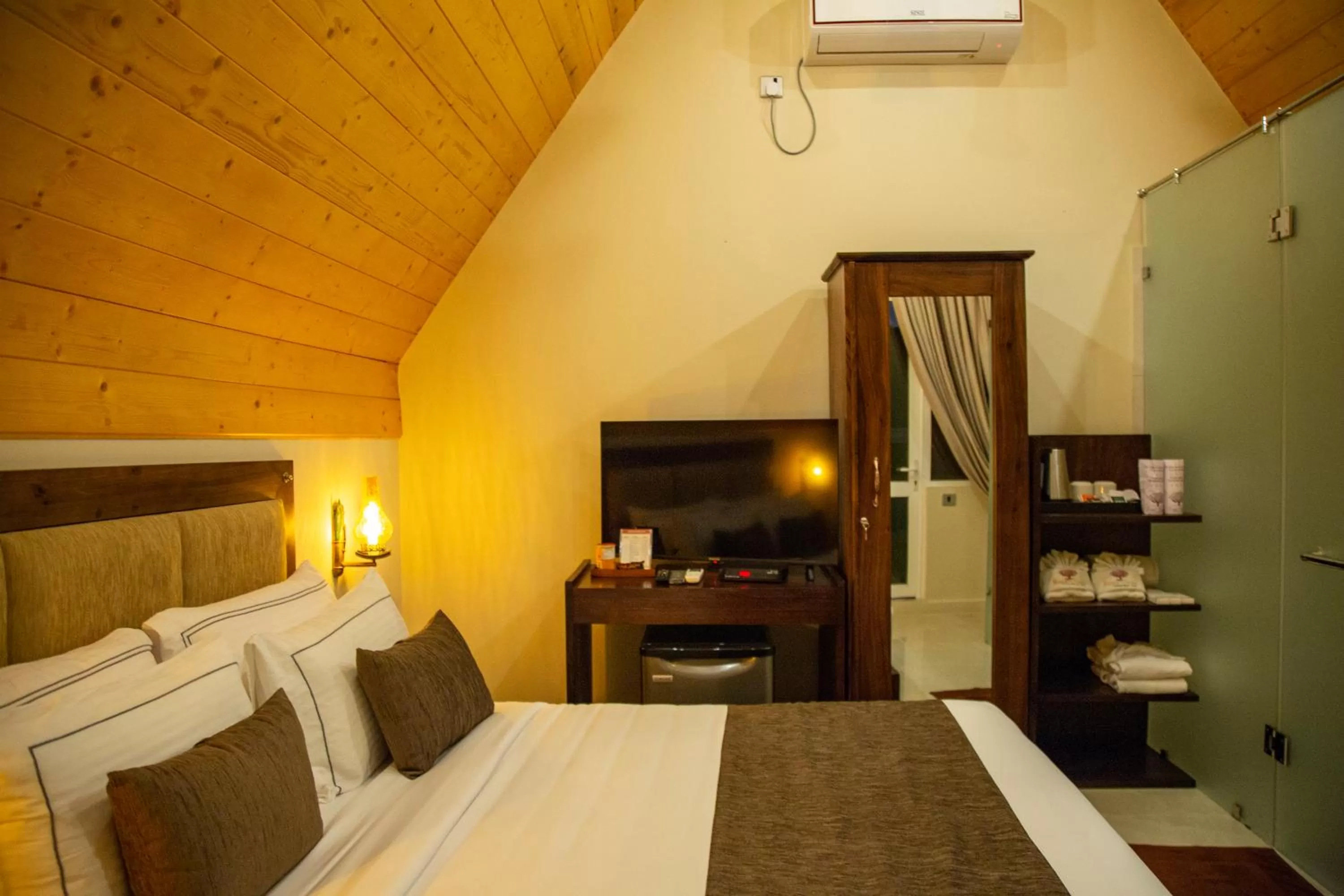 TV and multimedia, Bed in Royal Classic Resort