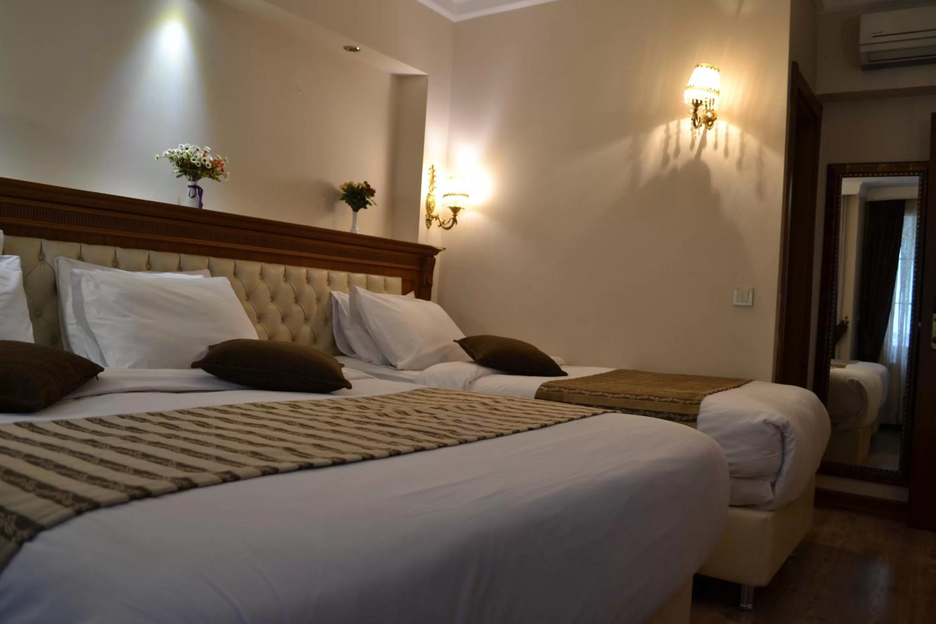 Bed in Seven Days Hotel - İstanbul