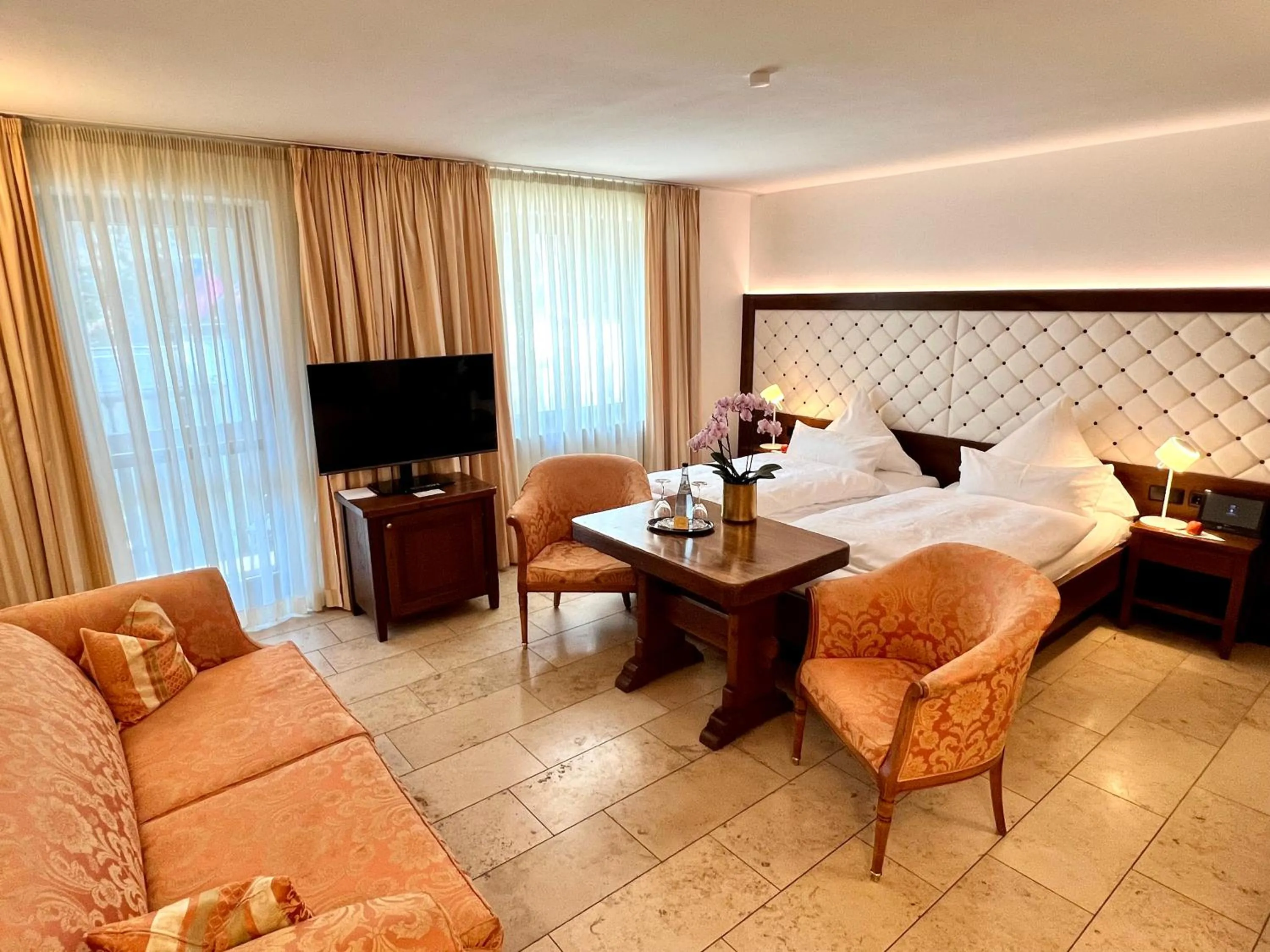 Living room, Bed in Zur Weinsteige