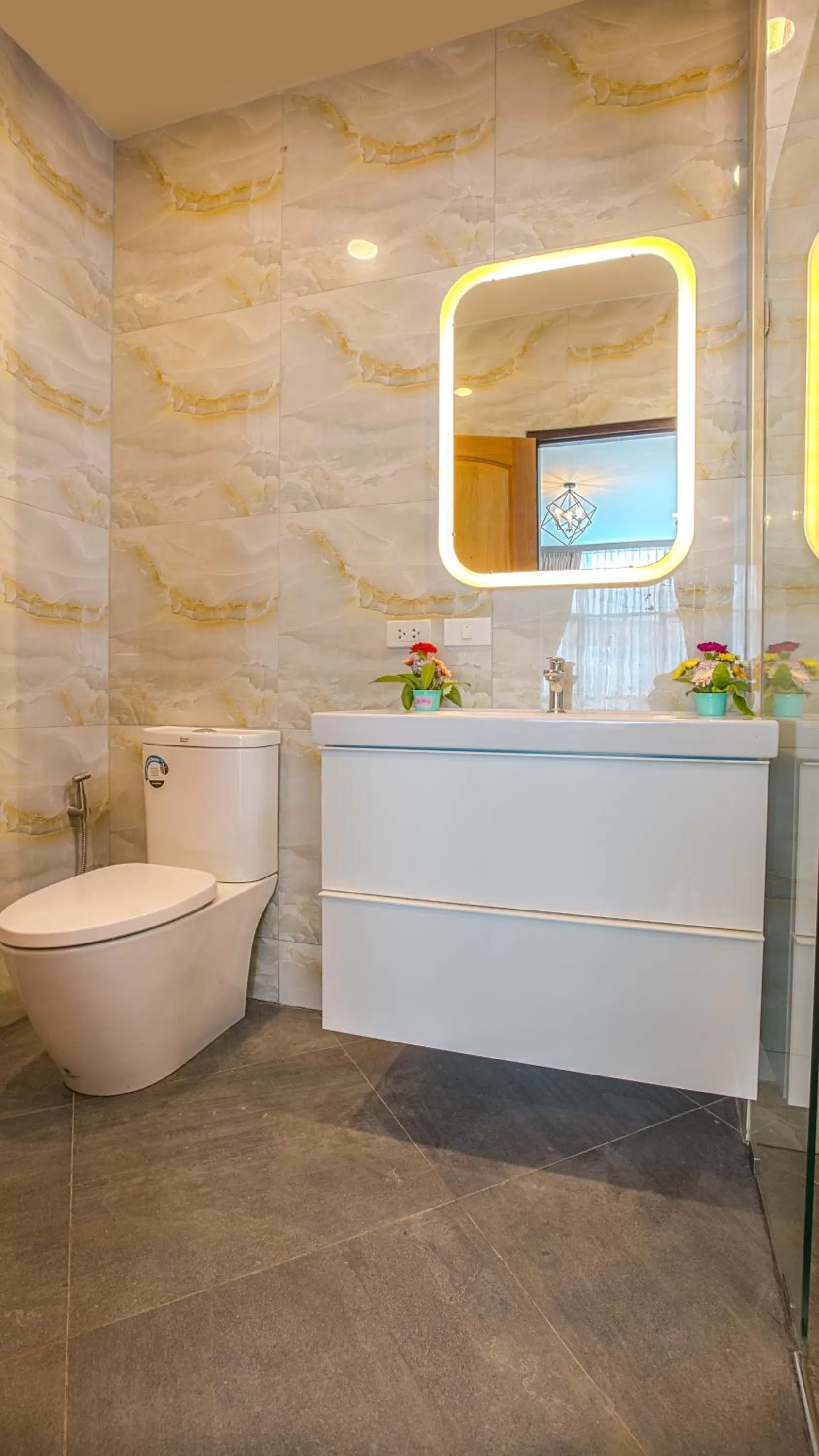 V One Pride-Sukhumvit 22, Bangkok