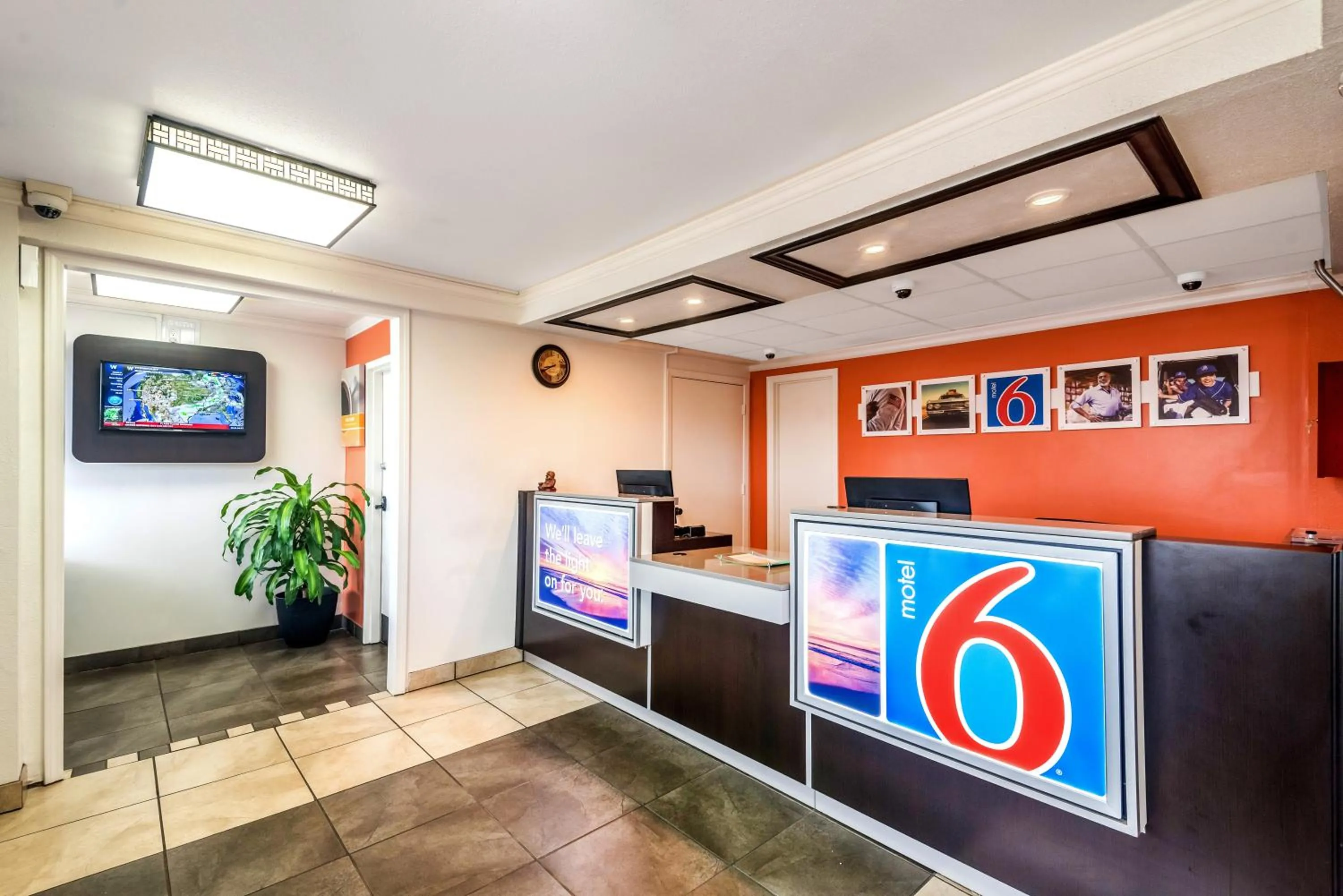 Lobby or reception in Motel 6-Anniston, AL