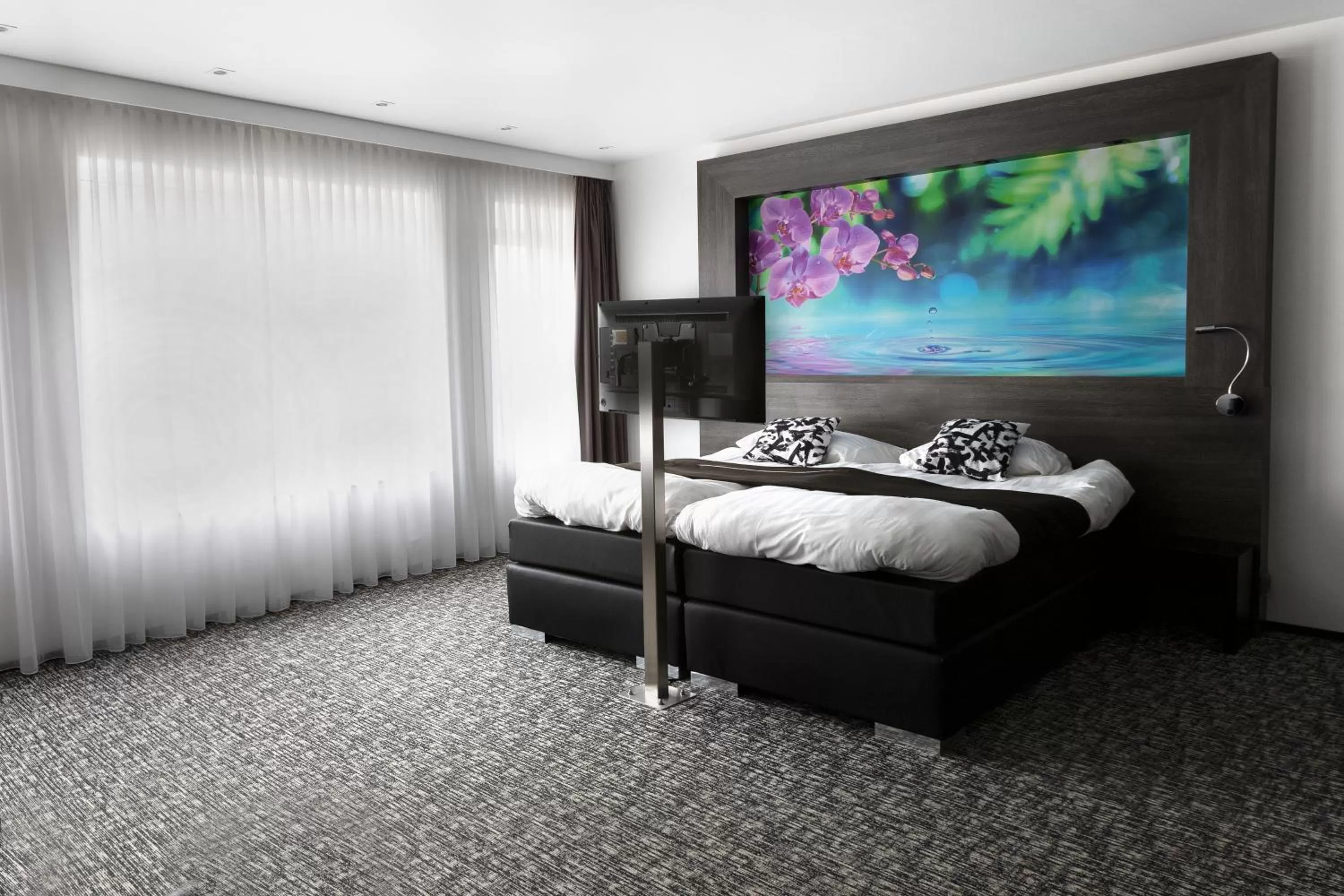 Bed in Apart! Food & Drinks Apartments