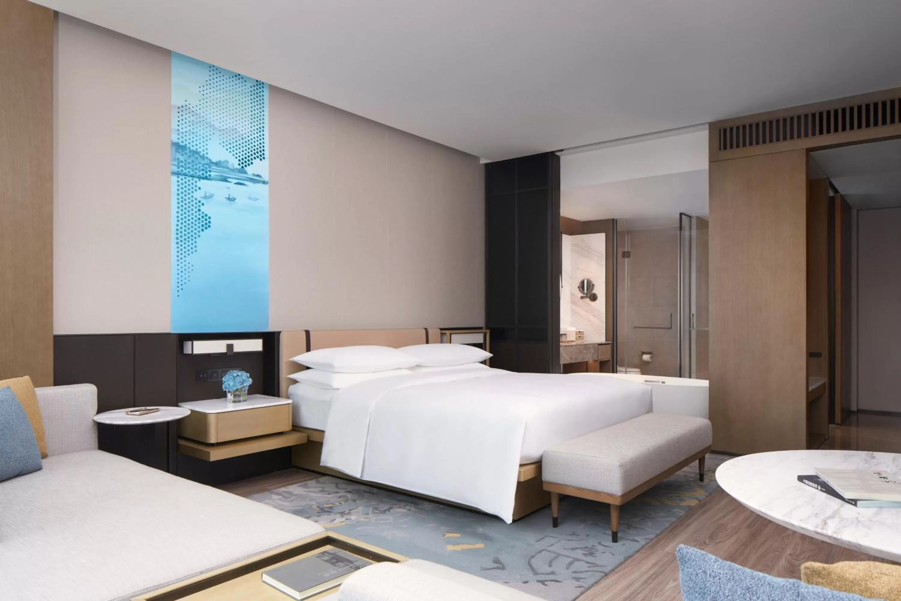 Photo of the whole room, Bed in Jinhua Marriott Hotel