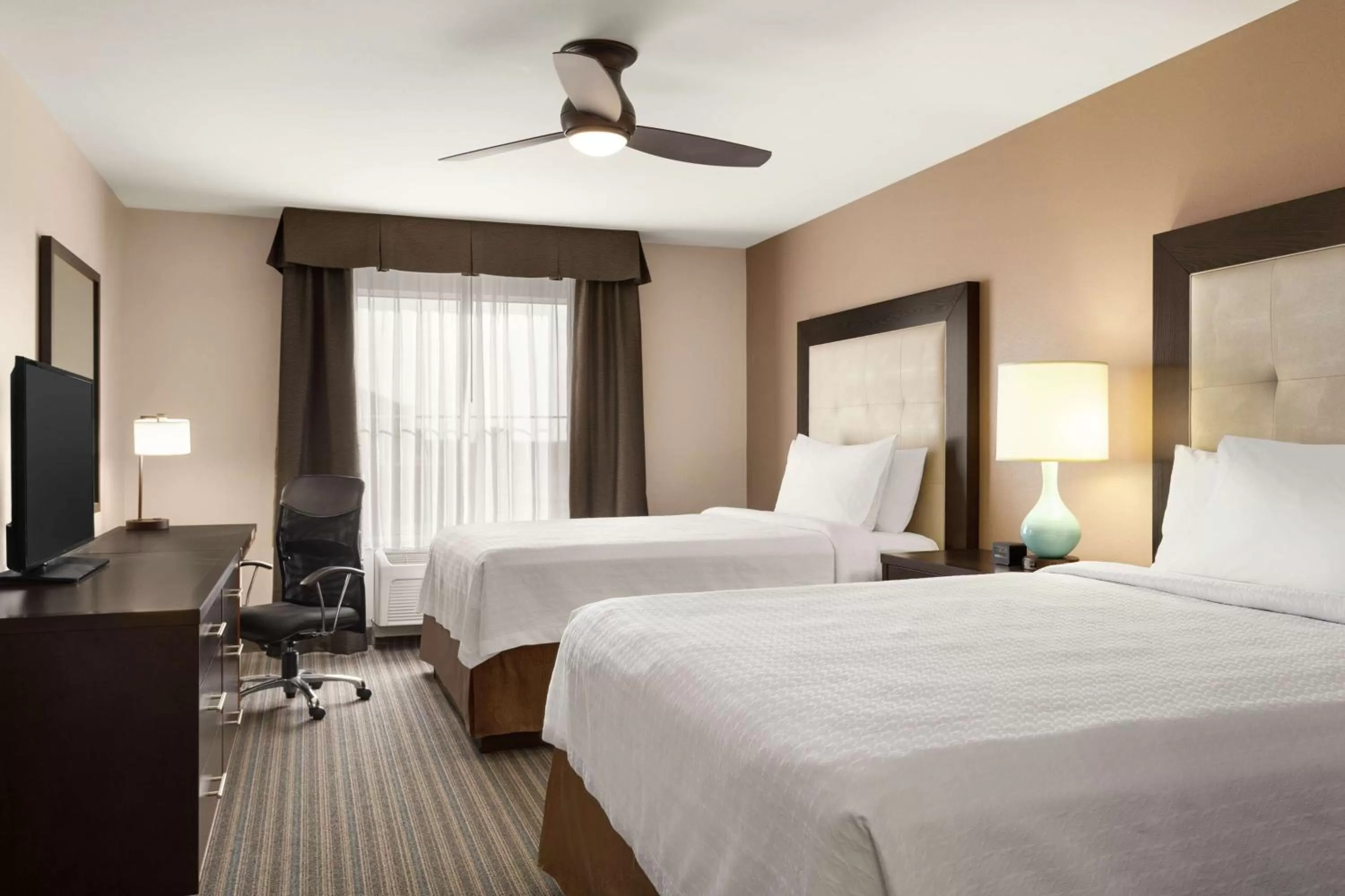 Bedroom, Bed in Homewood Suites by Hilton Fargo