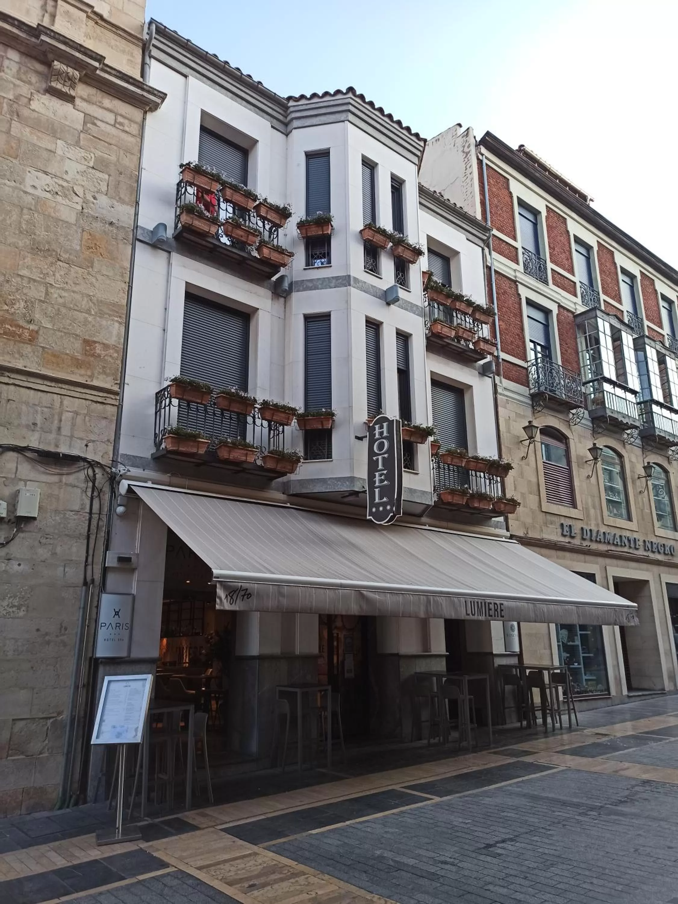 Facade/entrance in ARVA Spa París